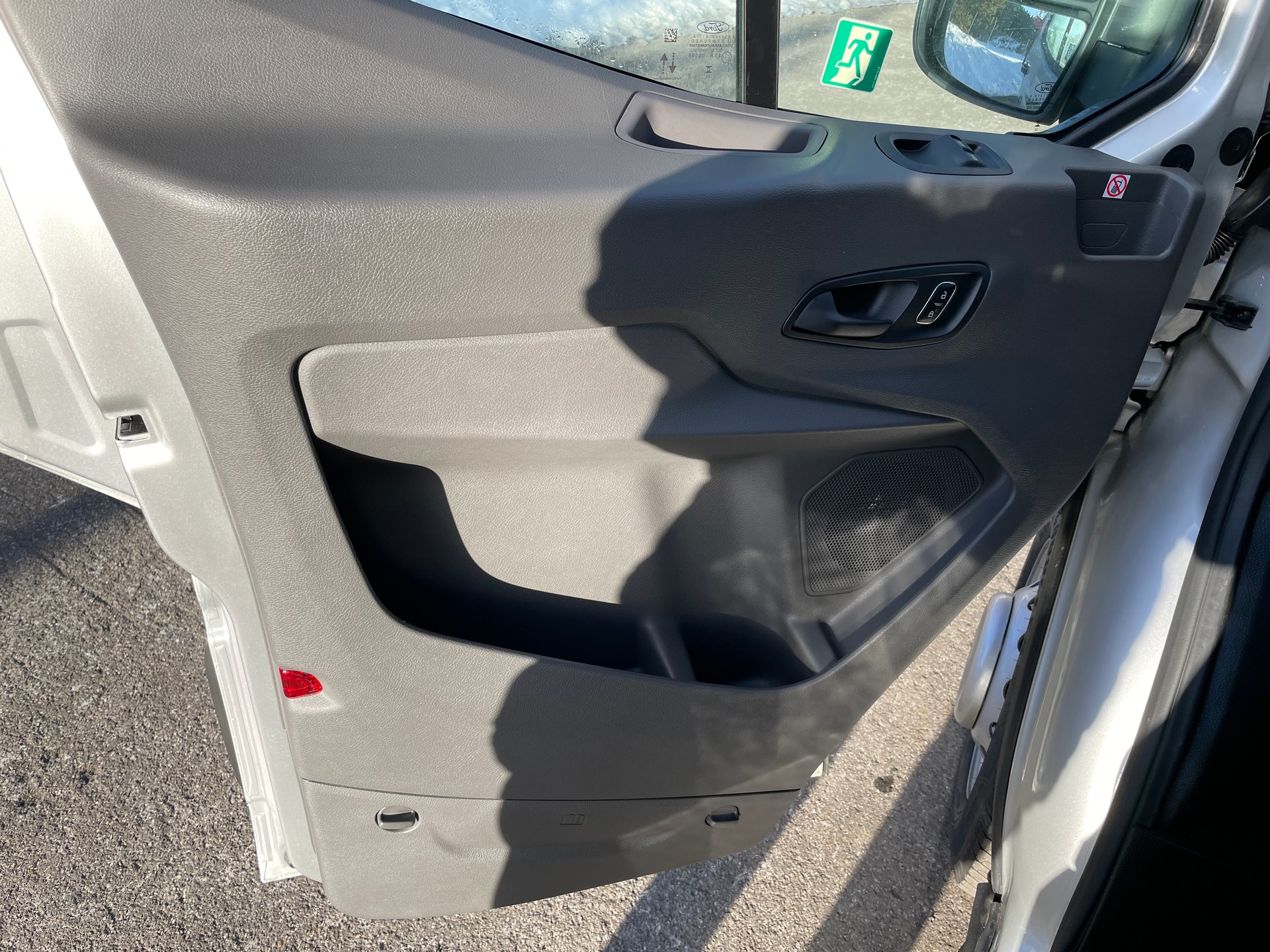 FORD Transit 460 L4H3 RWD A 18-Sitzer mit Standheizung und Rückfahrkamera-image-10