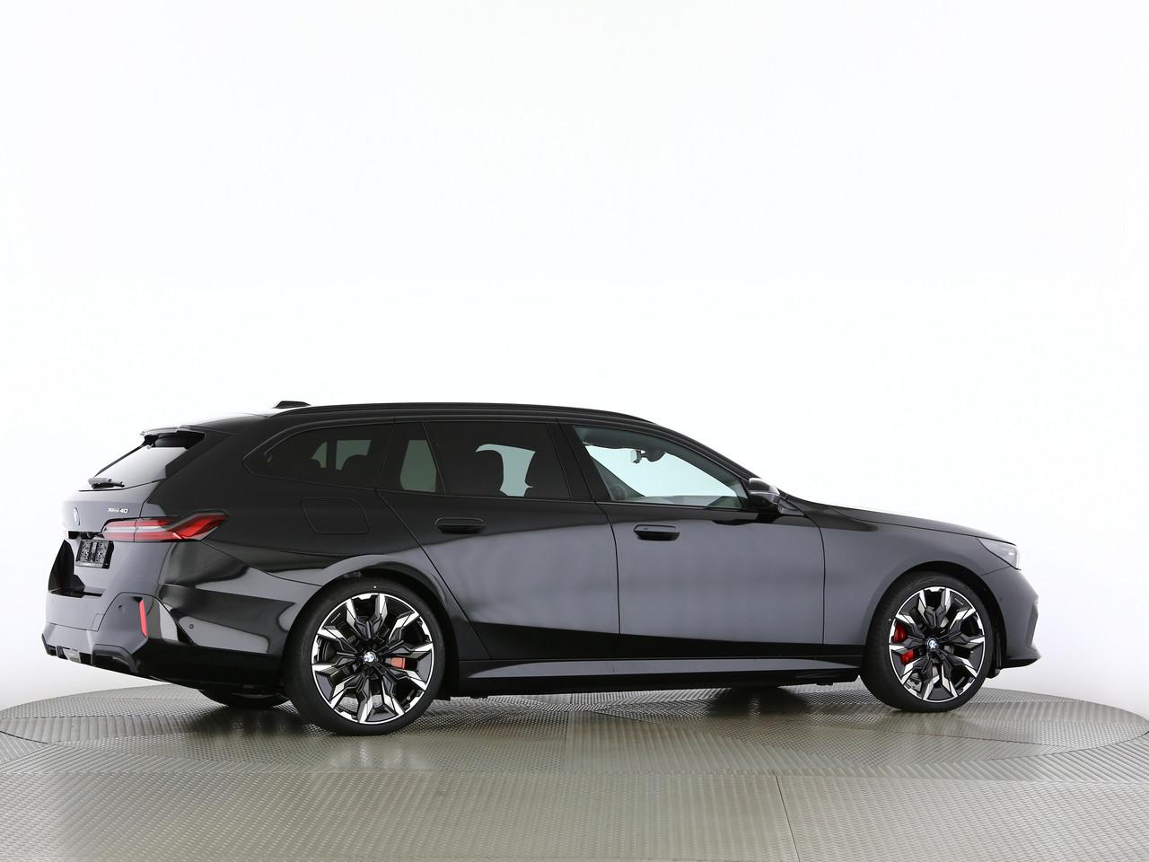 BMW i5 xDrive40 Touring-image-15