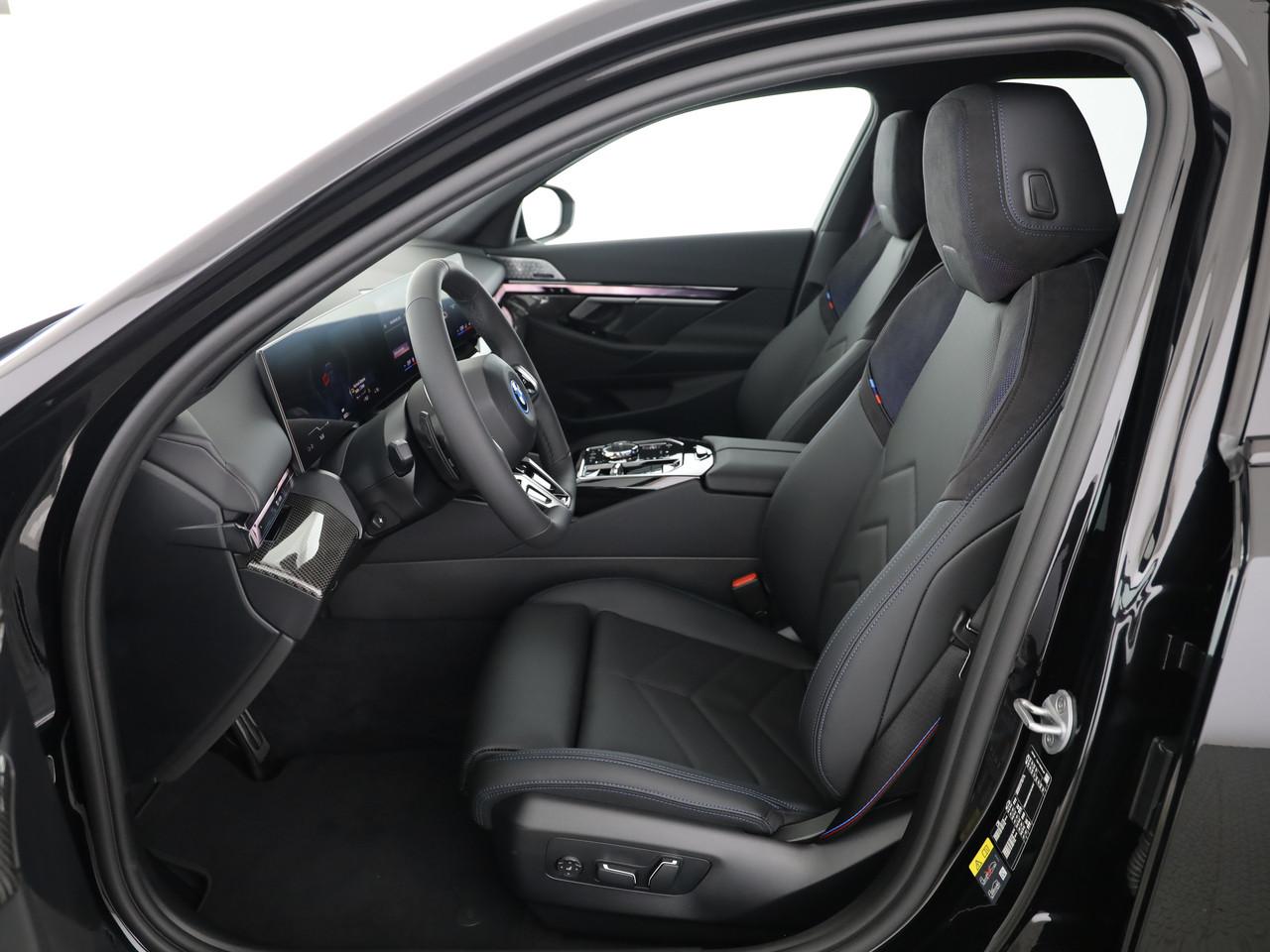 BMW i5 xDrive40 Touring-image-25