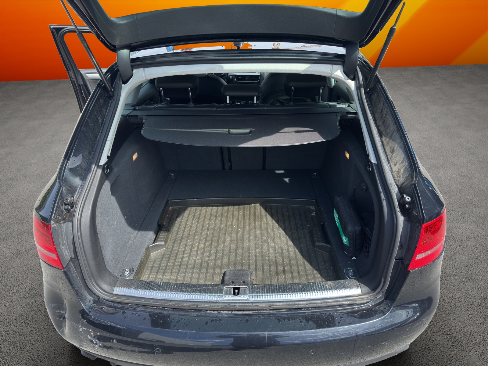 AUDI A4 Avant 1.8 TFSI quattro-image-12