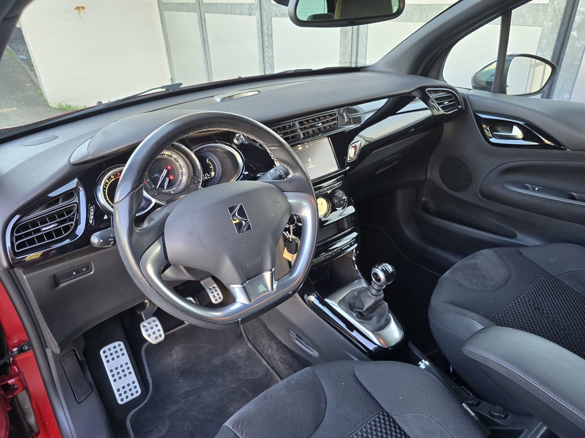 DS AUTOMOBILES DS 3 1.6 THP Sport Chic-image-9