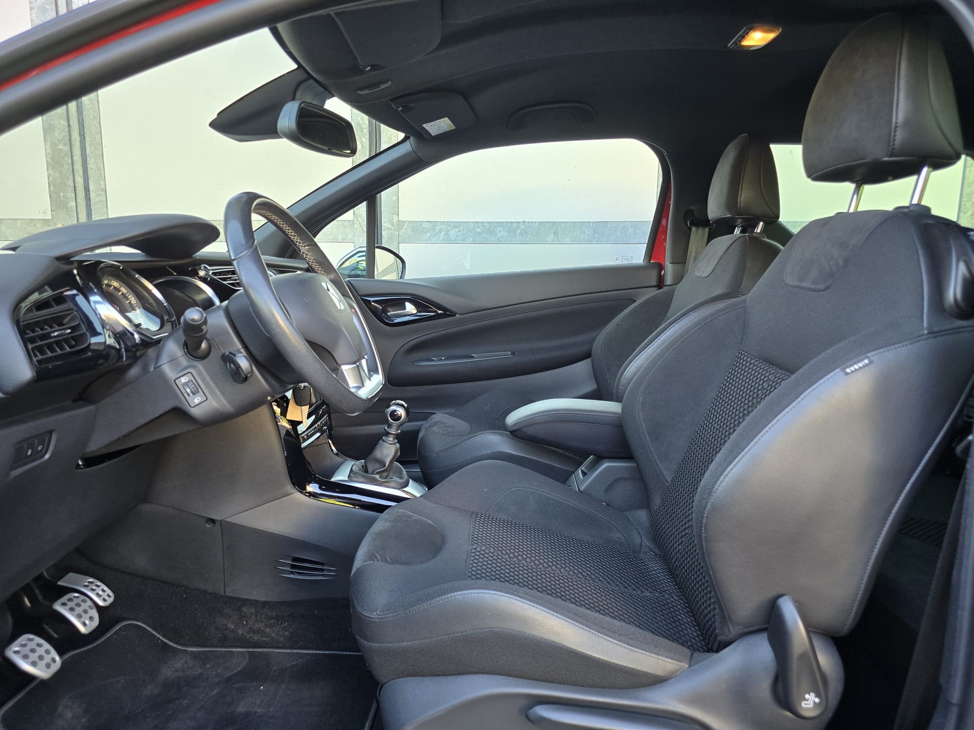 DS AUTOMOBILES DS 3 1.6 THP Sport Chic-image-10