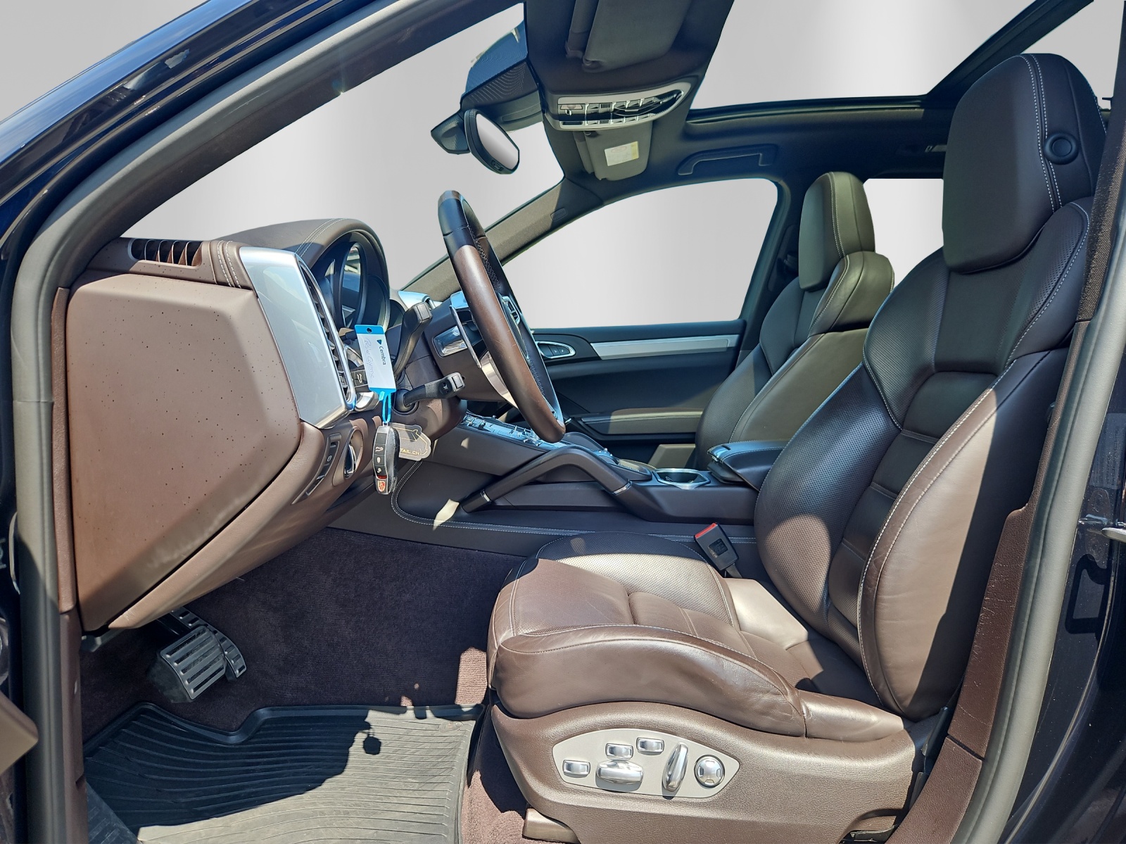 PORSCHE Cayenne S E-Hybrid-image-8