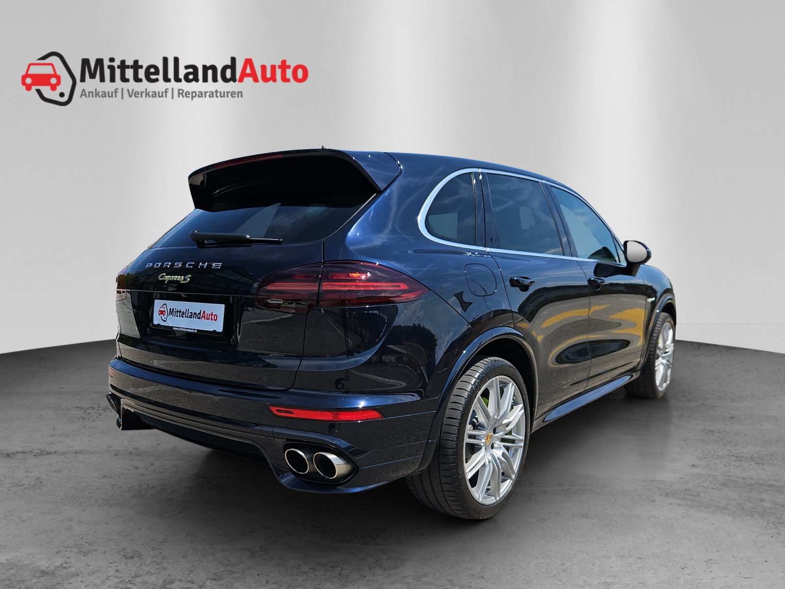 PORSCHE Cayenne S E-Hybrid-image-12