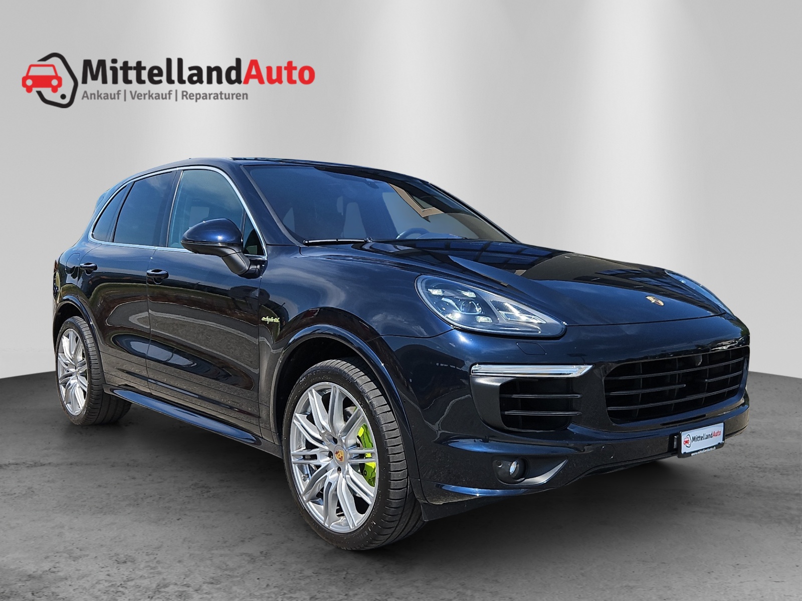 PORSCHE Cayenne S E-Hybrid-image-2