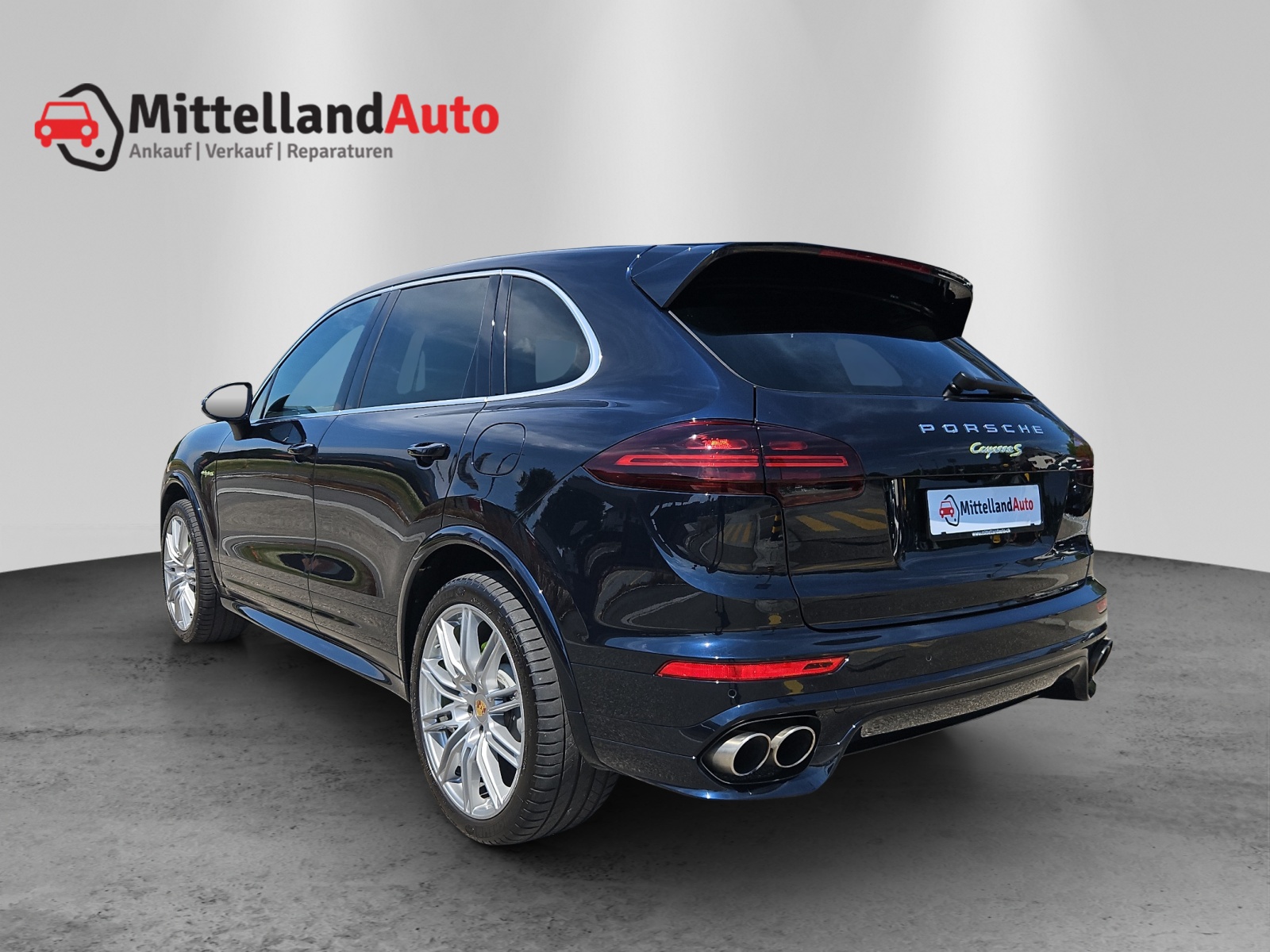 PORSCHE Cayenne S E-Hybrid-image-14