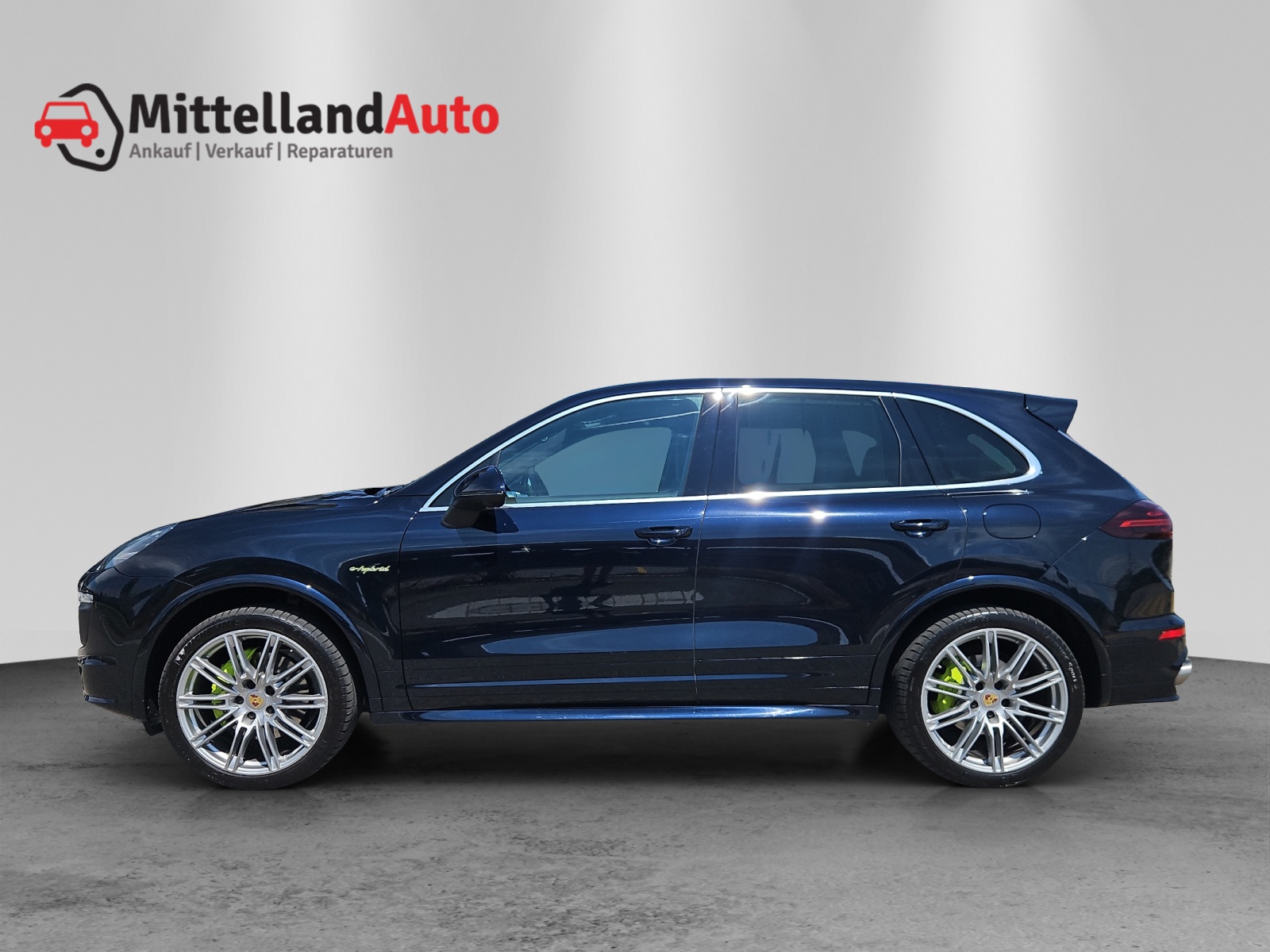 PORSCHE Cayenne S E-Hybrid-image-4