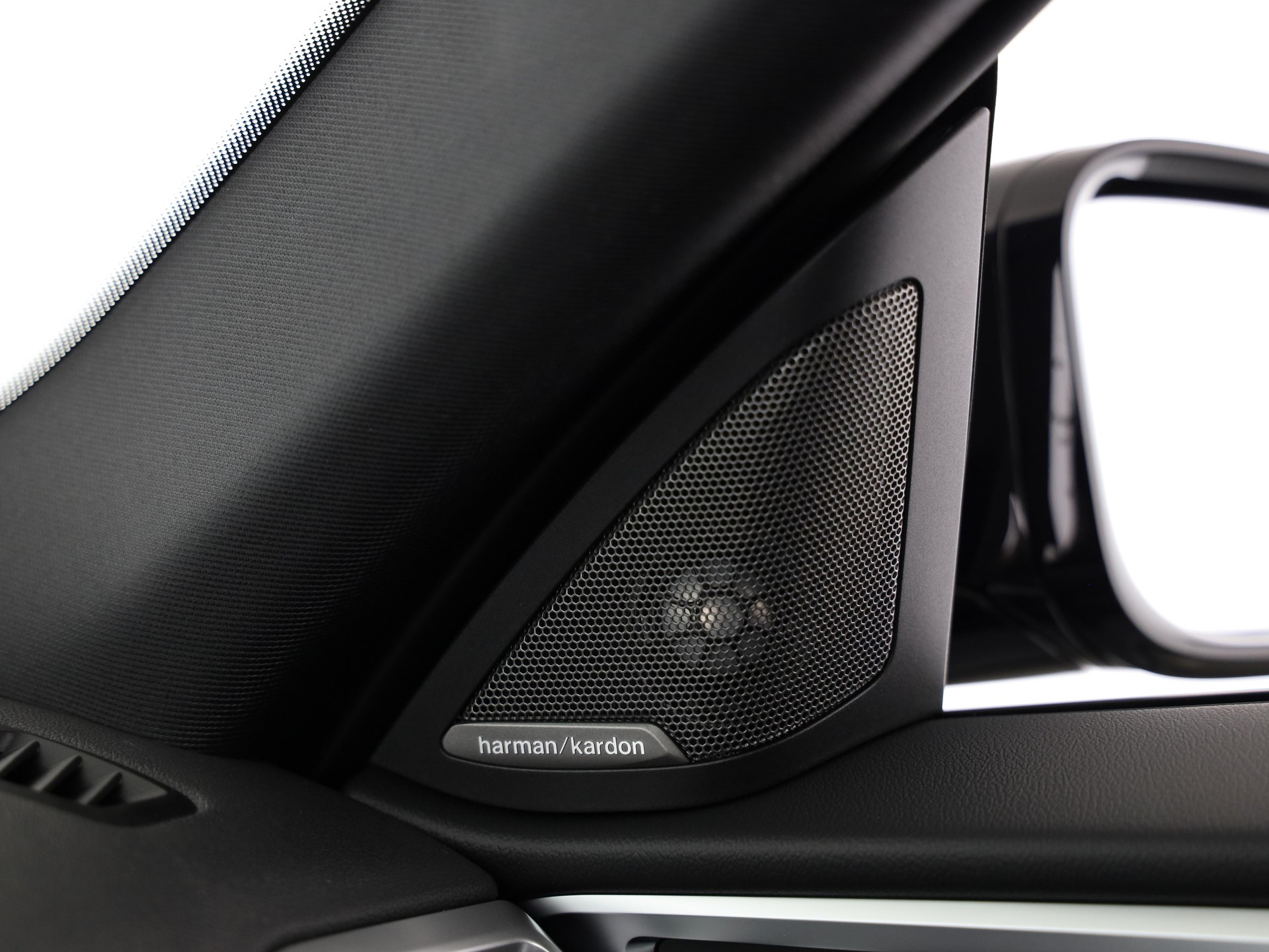 BMW i4 xDrive40-image-13