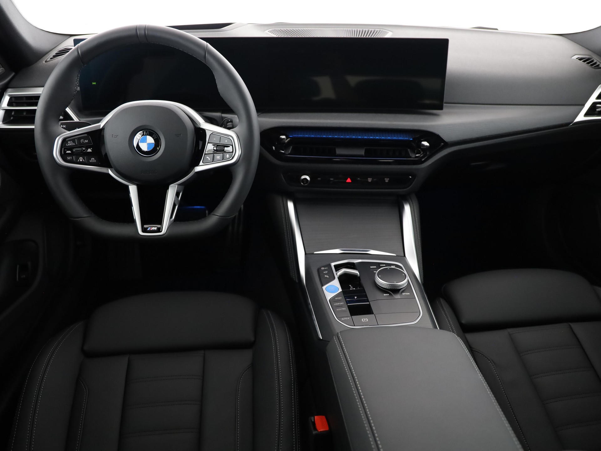 BMW i4 xDrive40-image-18