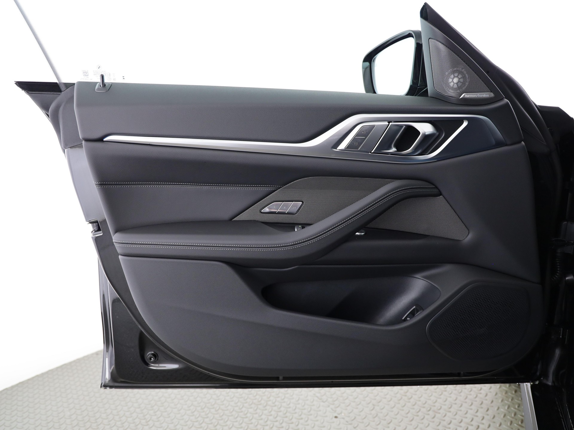 BMW i4 xDrive40-image-9