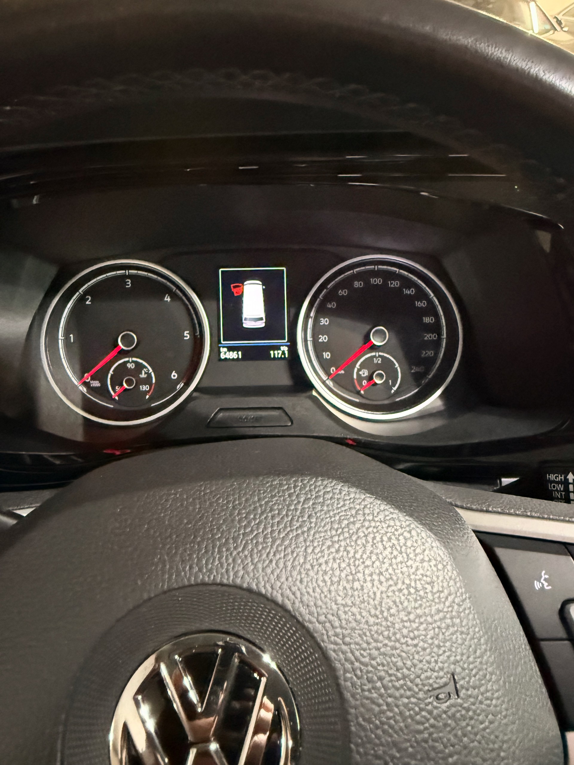 VW 2.0 TDI 150 Comfortline Edition DSG 4m-image-8