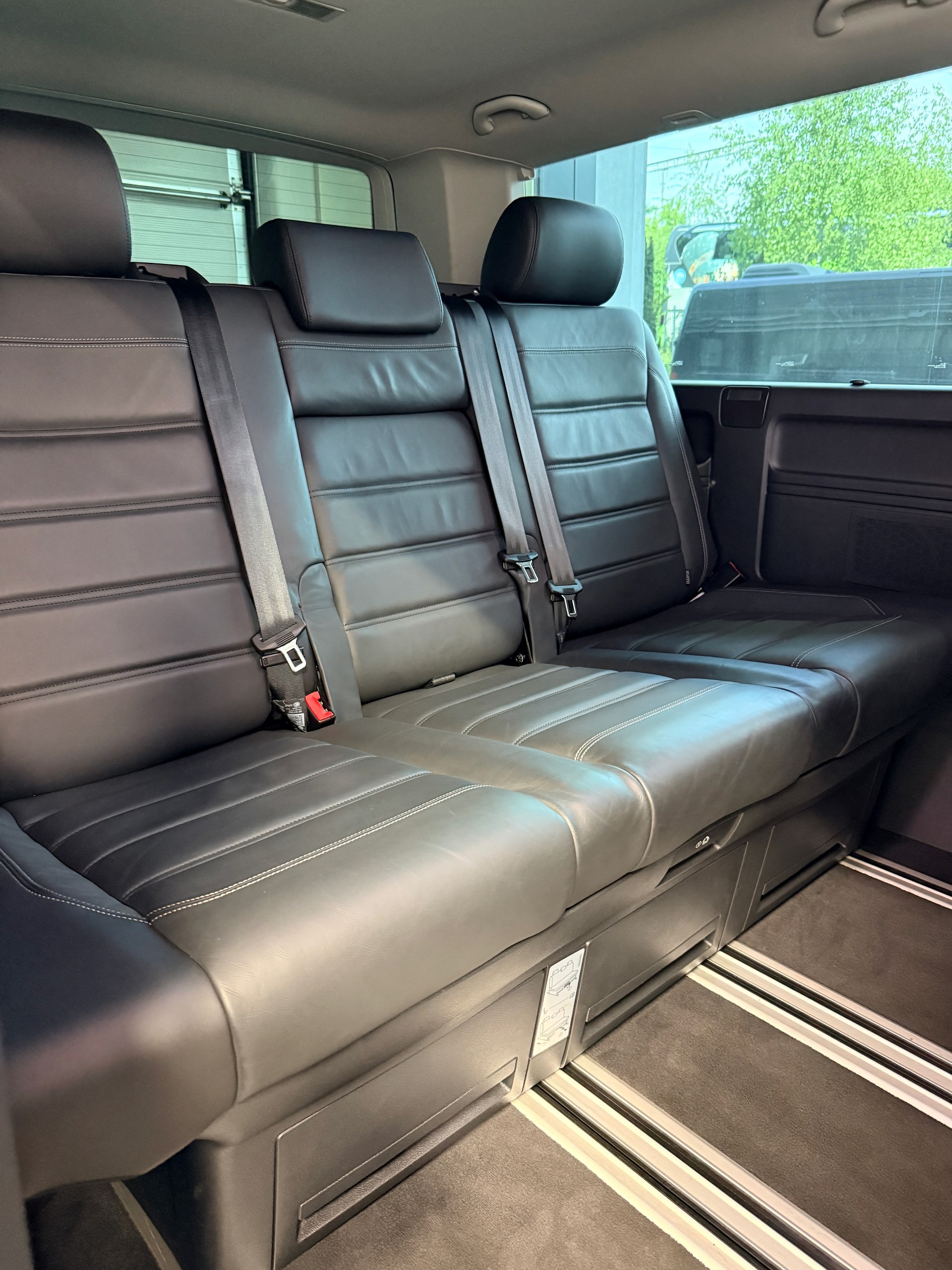 VW 2.0 TDI 150 Comfortline Edition DSG 4m-image-4