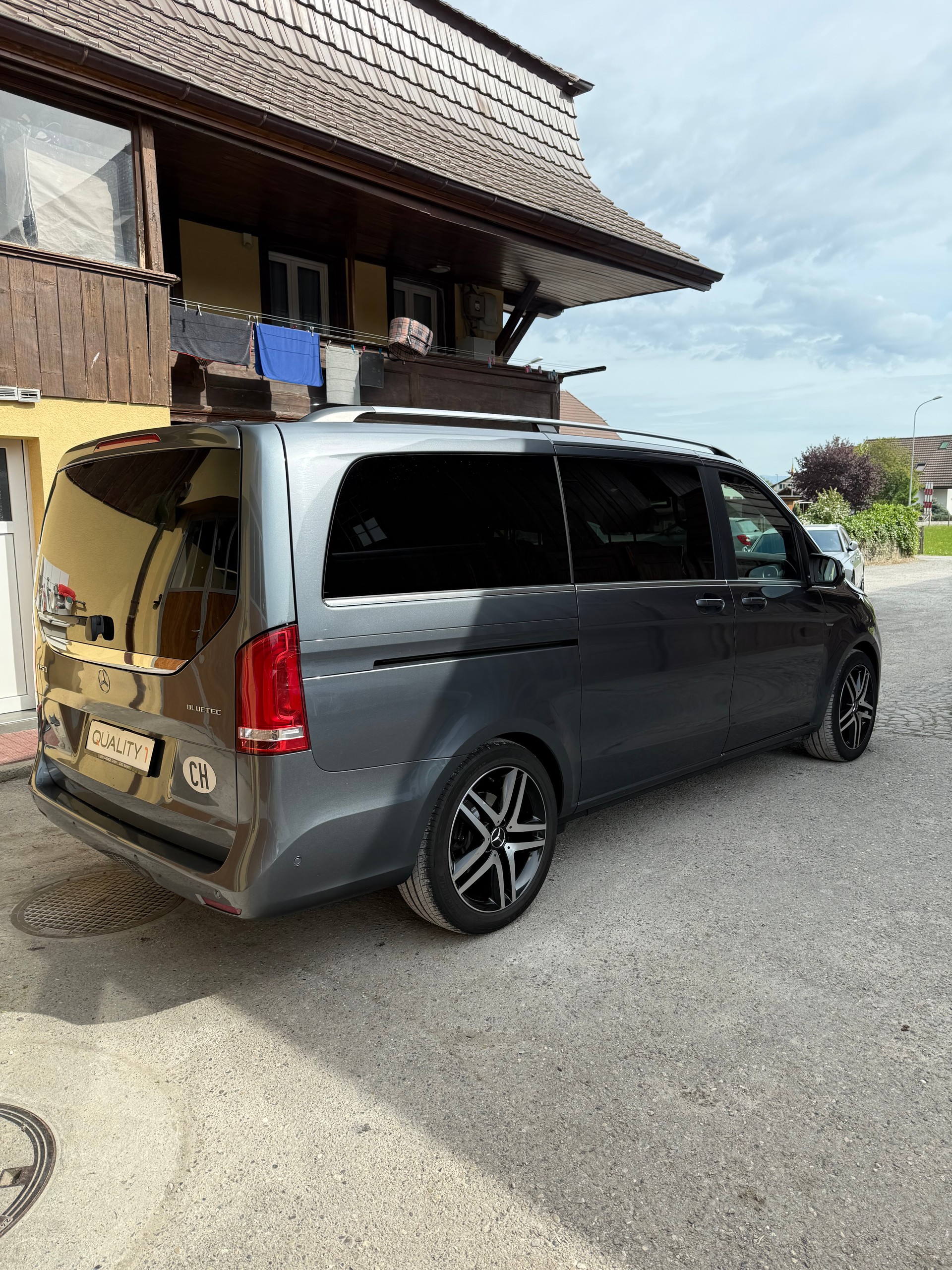 MERCEDES-BENZ V 250 BlueTEC Edition 1 lang 7G-Tronic-showroom-element-3