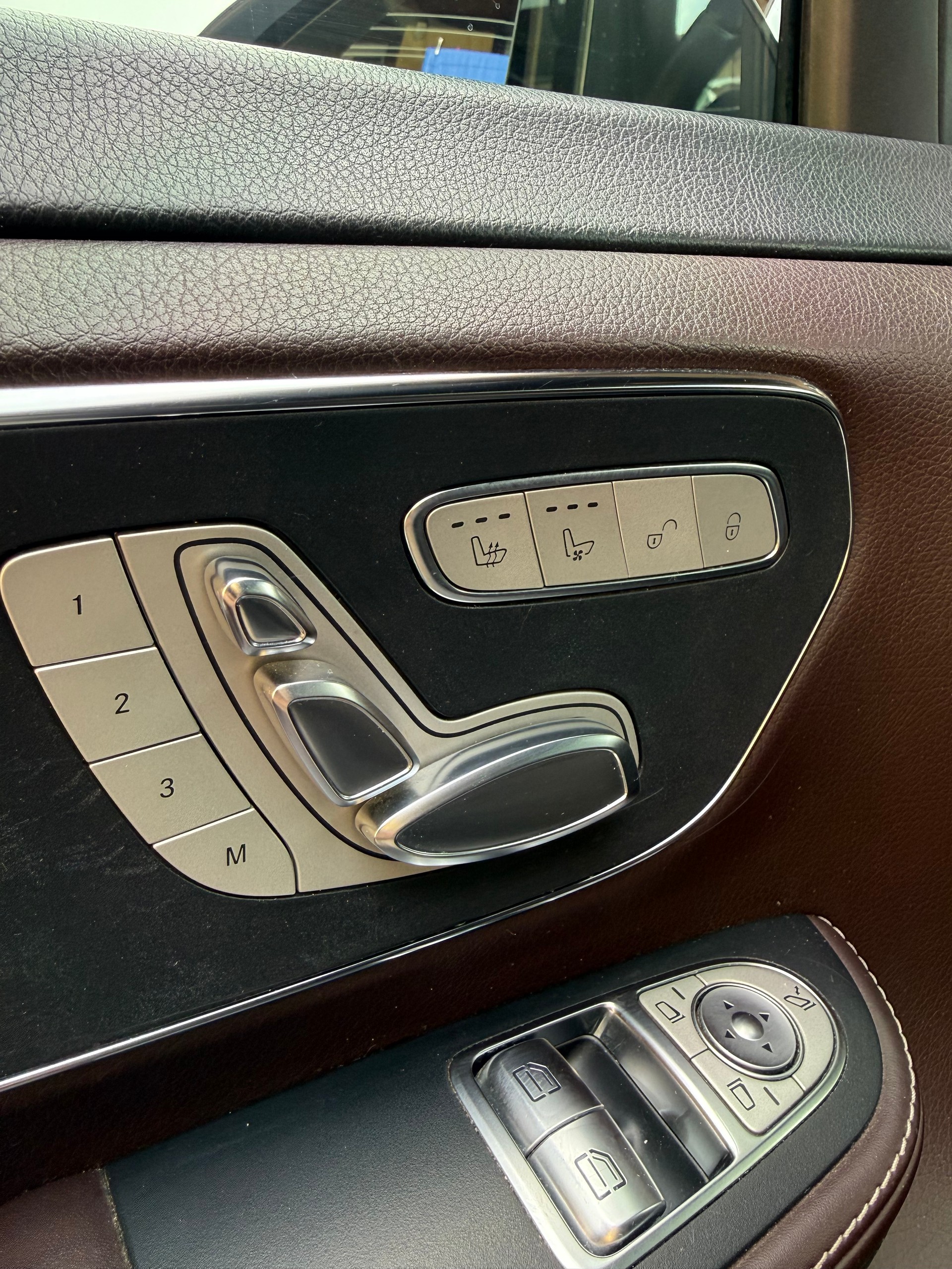 MERCEDES-BENZ V 250 BlueTEC Edition 1 lang 7G-Tronic-image-8