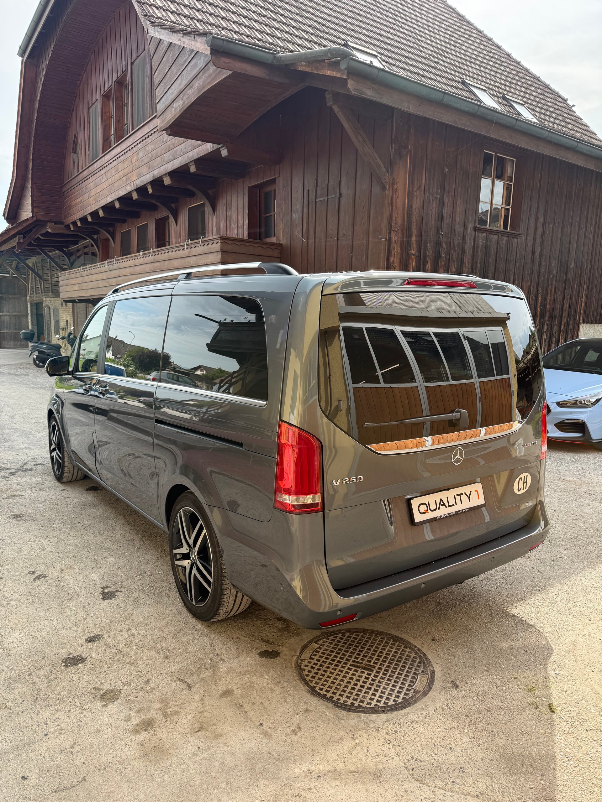 MERCEDES-BENZ V 250 BlueTEC Edition 1 lang 7G-Tronic-image-4