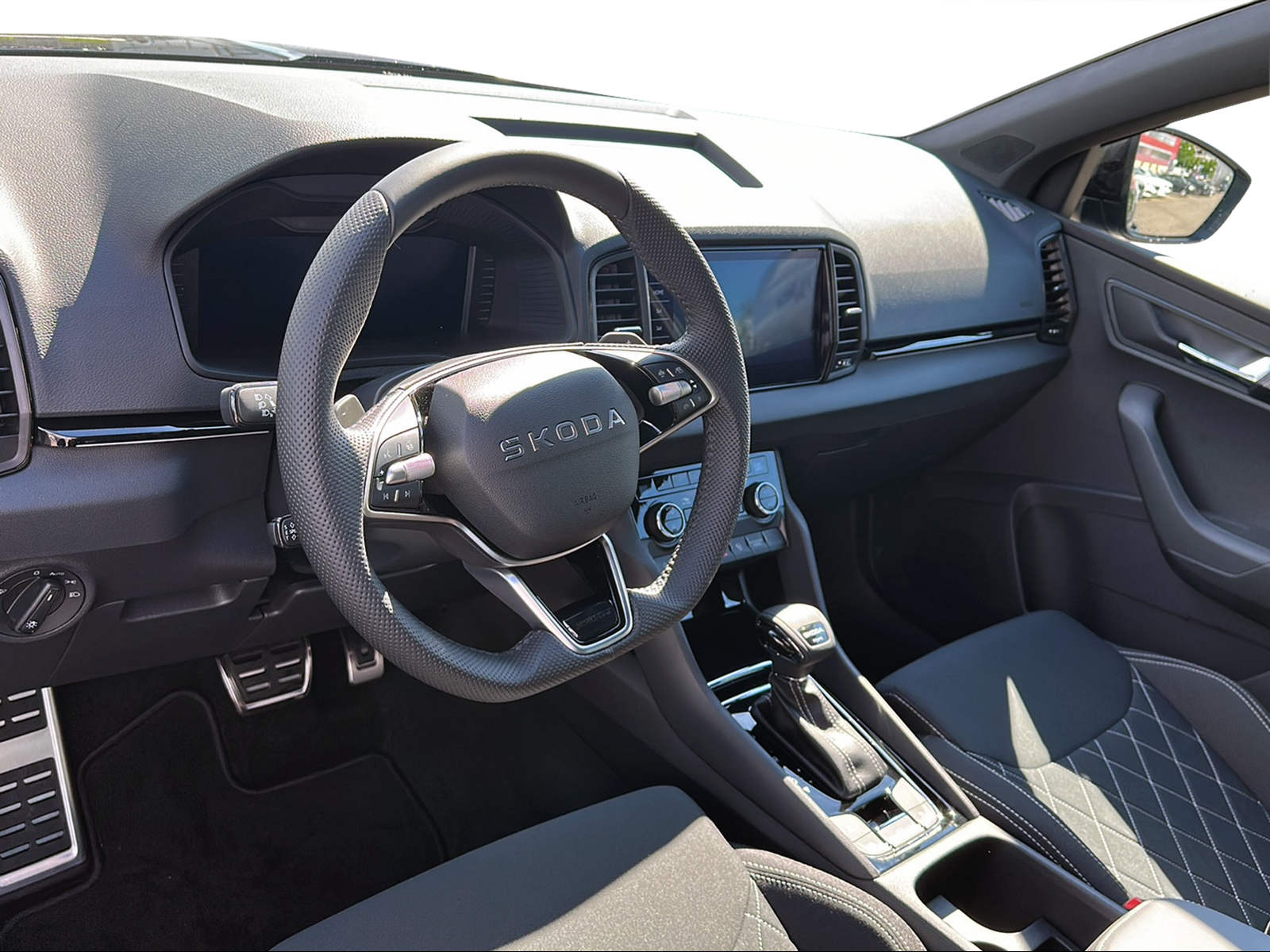 SKODA Karoq 2.0 TSI SportLine 4x4 DSG-image-3