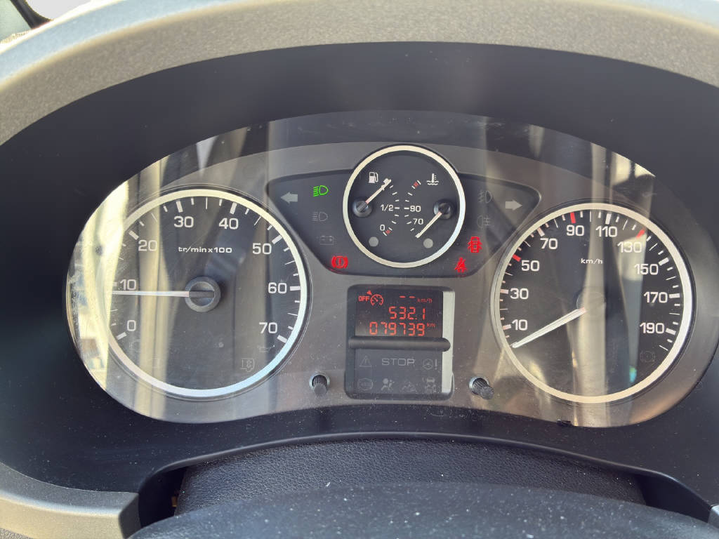 PEUGEOT Partner Tepee 1.6 HDI 112 PS Trendy Clim-image-7