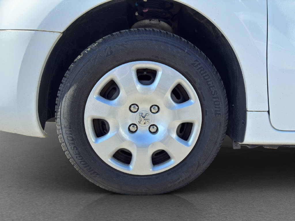 PEUGEOT Partner Tepee 1.6 HDI 112 PS Trendy Clim-image-14