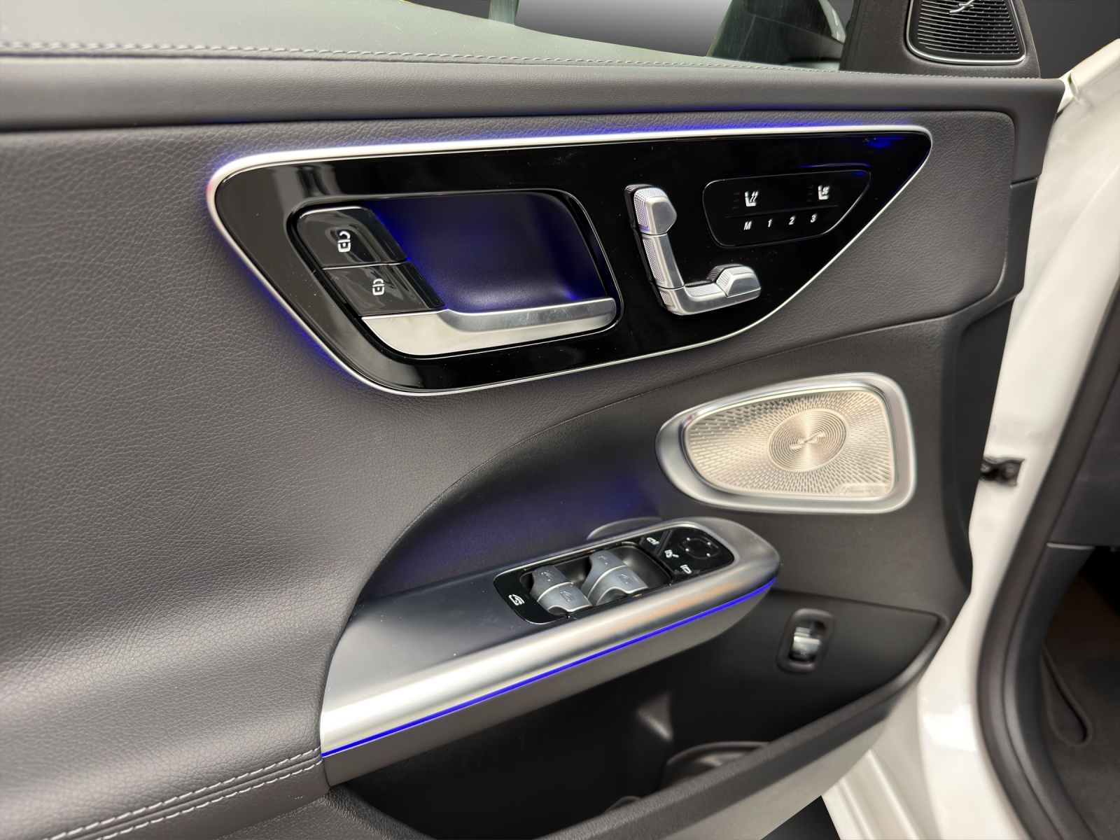 MERCEDES-BENZ C 220 d 4MATIC Limousine Swiss Star-image-12