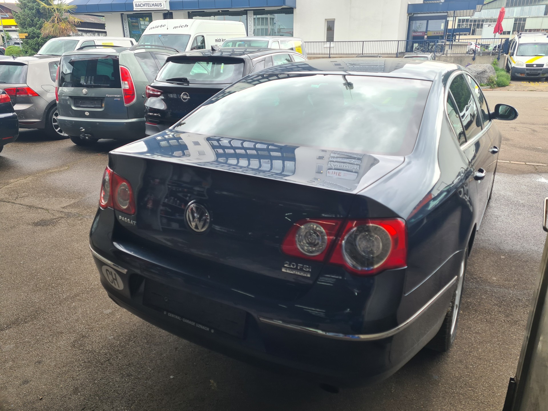 VW Passat 2.0 FSI Trendline 4Motion-image-3