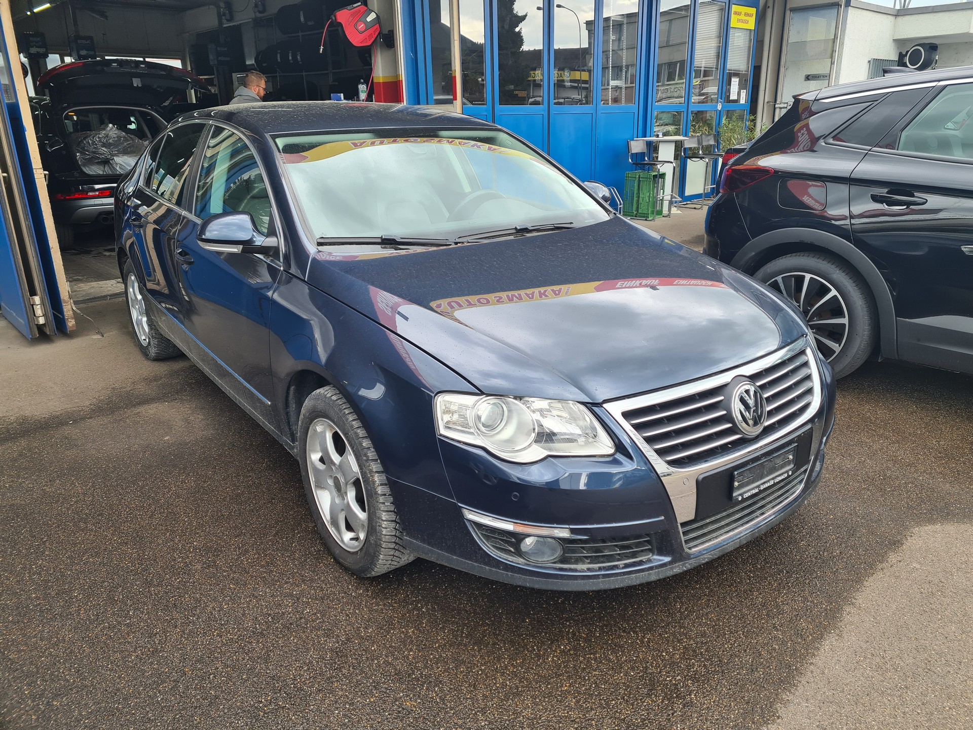 VW Passat 2.0 FSI Trendline 4Motion-image-1