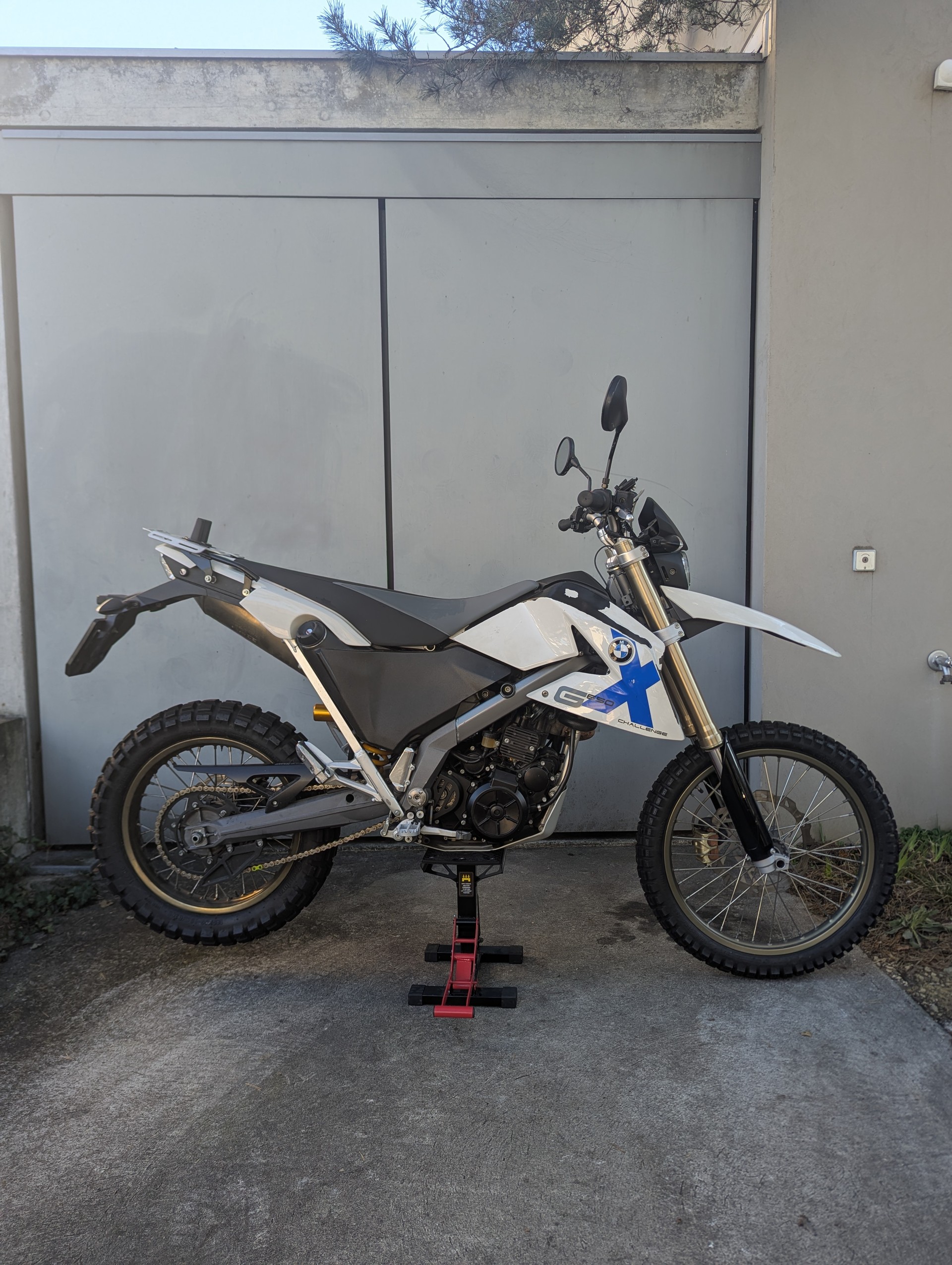 BMW G 650 Xchallenge-image-1
