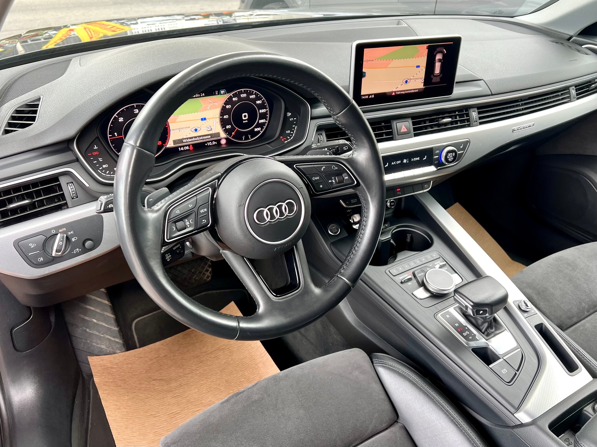 AUDI A4 Avant 2.0 TDI S-Line Sport quattro S-tronic-image-11
