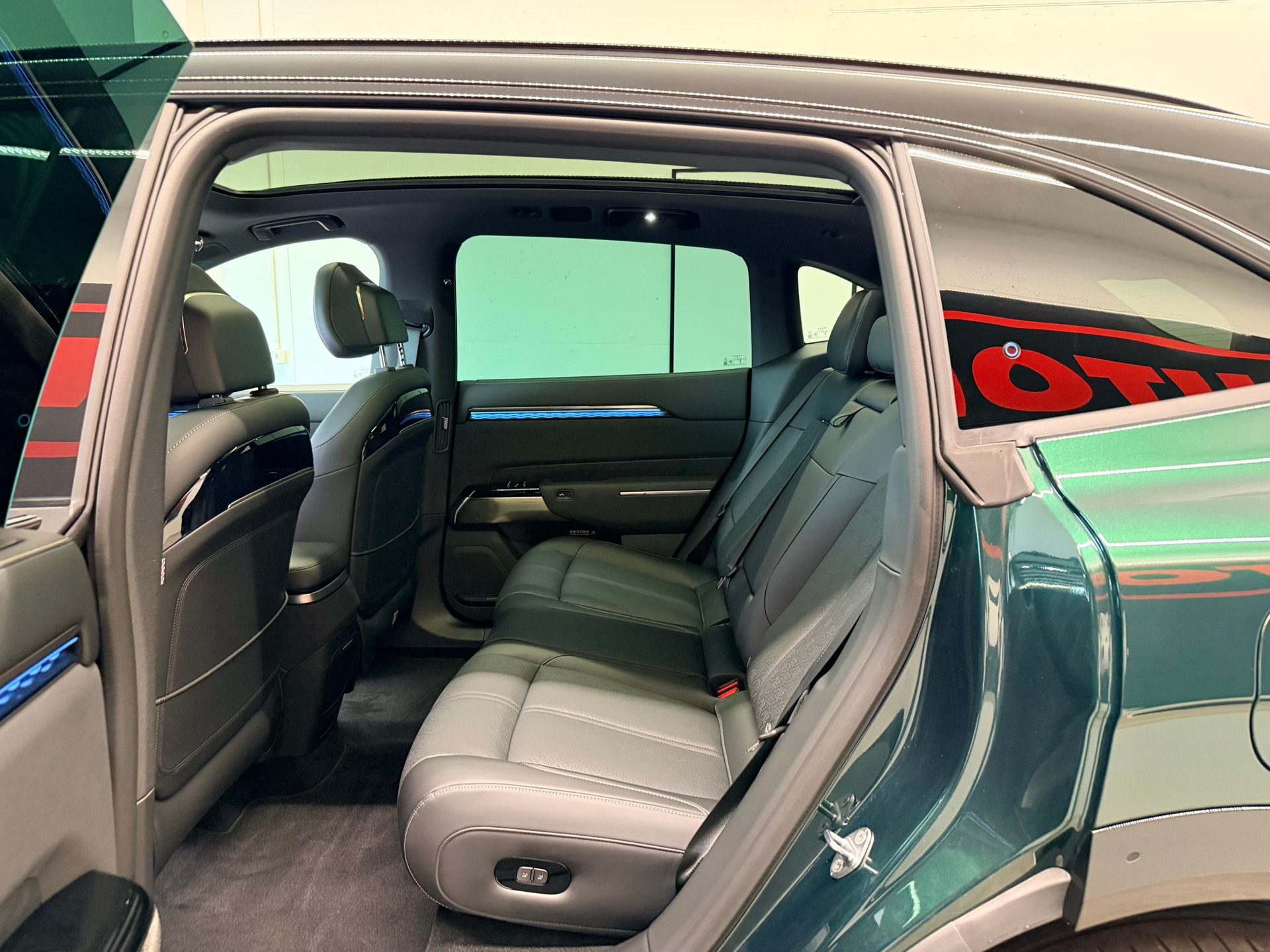 ZEEKR 7X 100kWh Privilege AWD-image-14