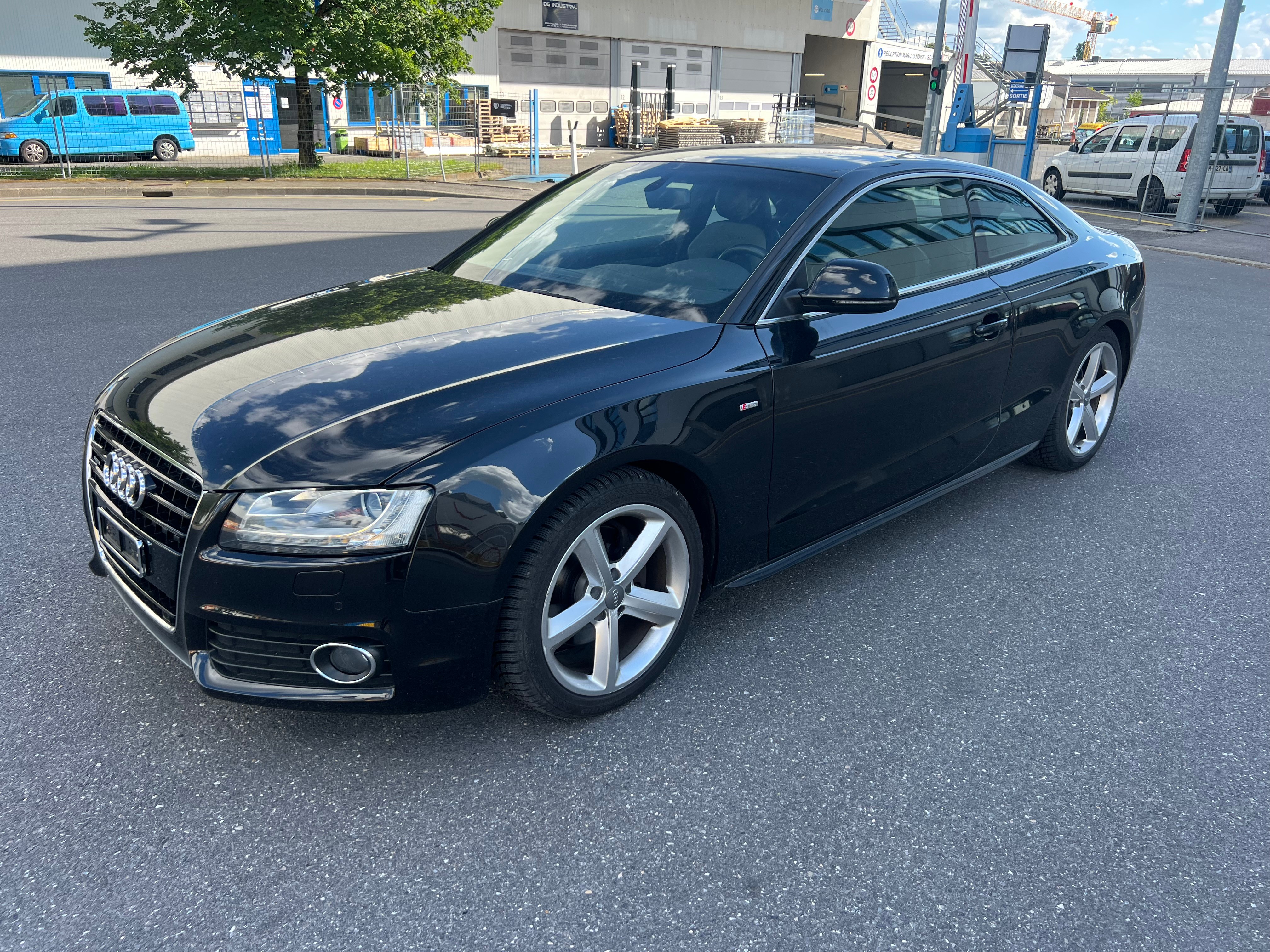 Car photo