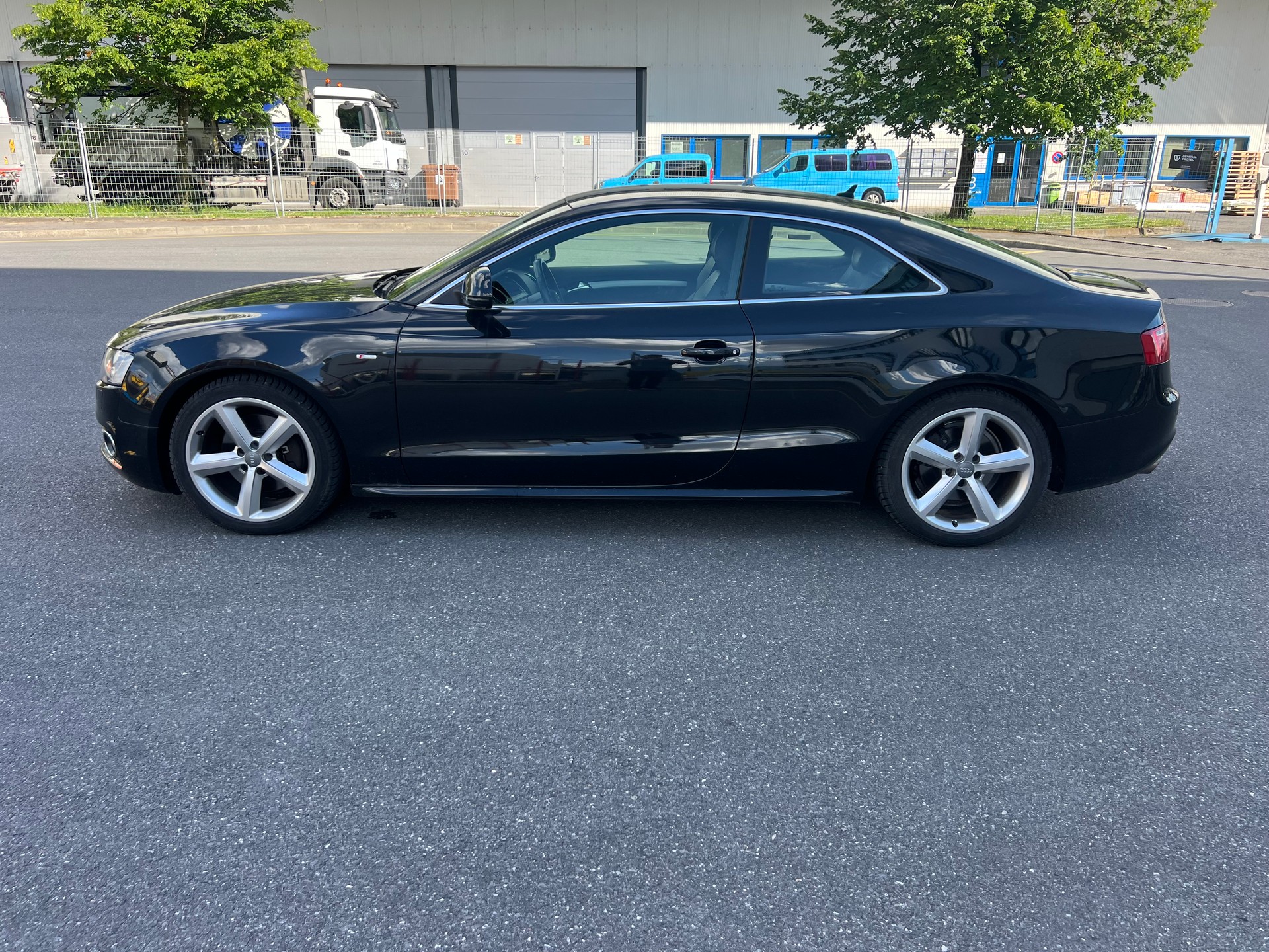 AUDI A5 Coupé 3.2 FSI multitronic-image-2