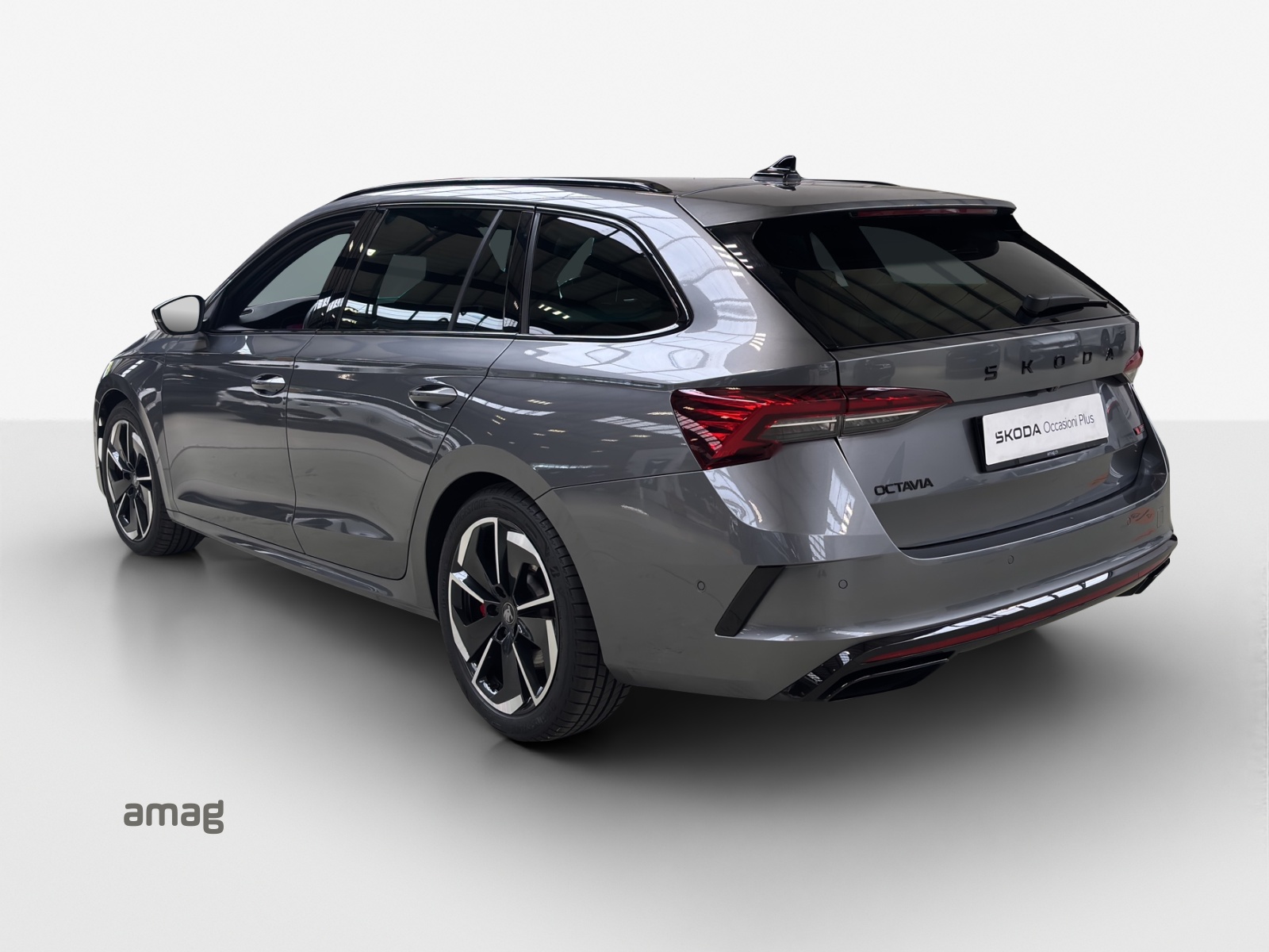 SKODA Octavia Combi 2.0 TSI DSG RS-image-2