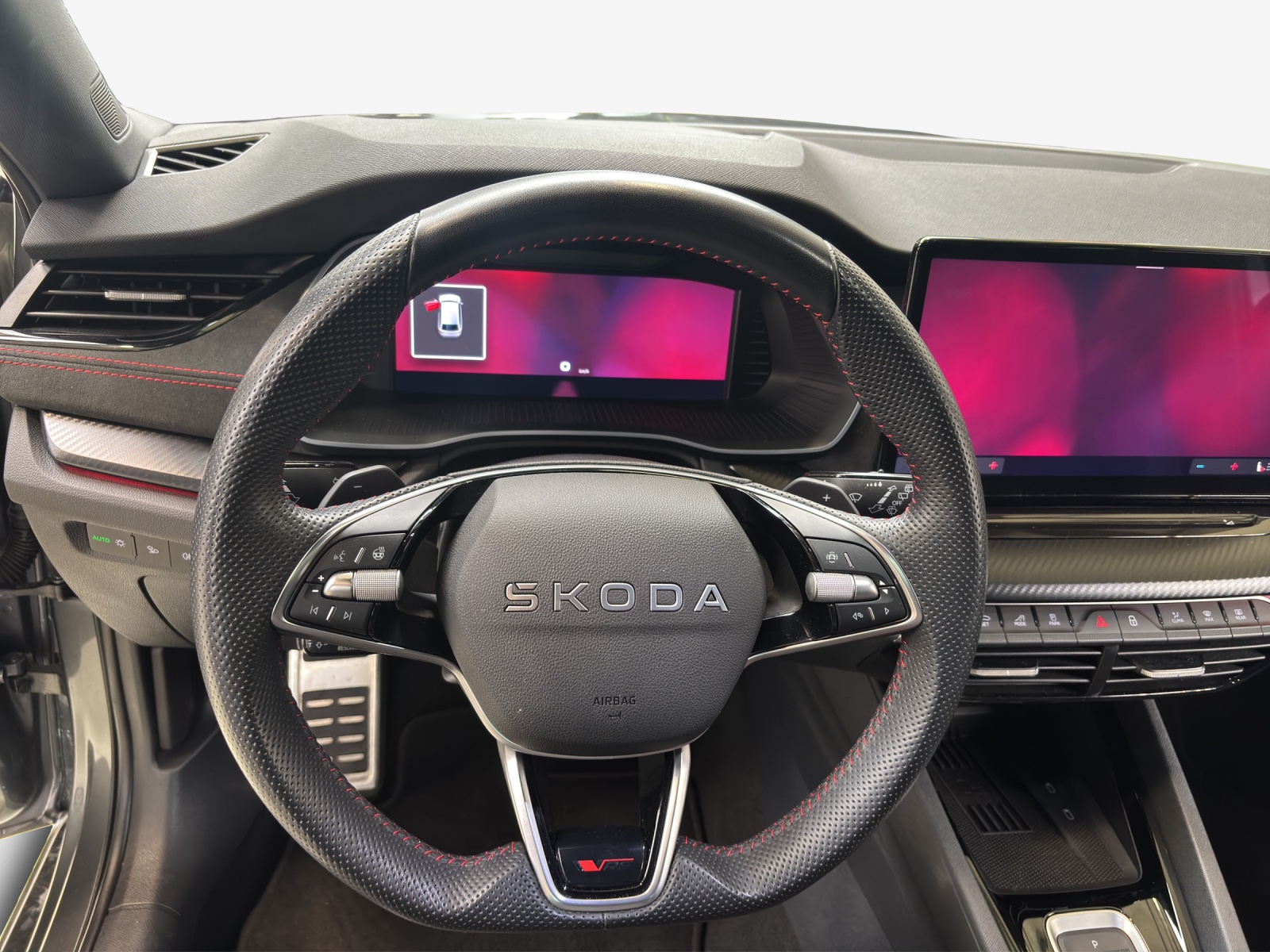 SKODA Octavia Combi 2.0 TSI DSG RS-image-9