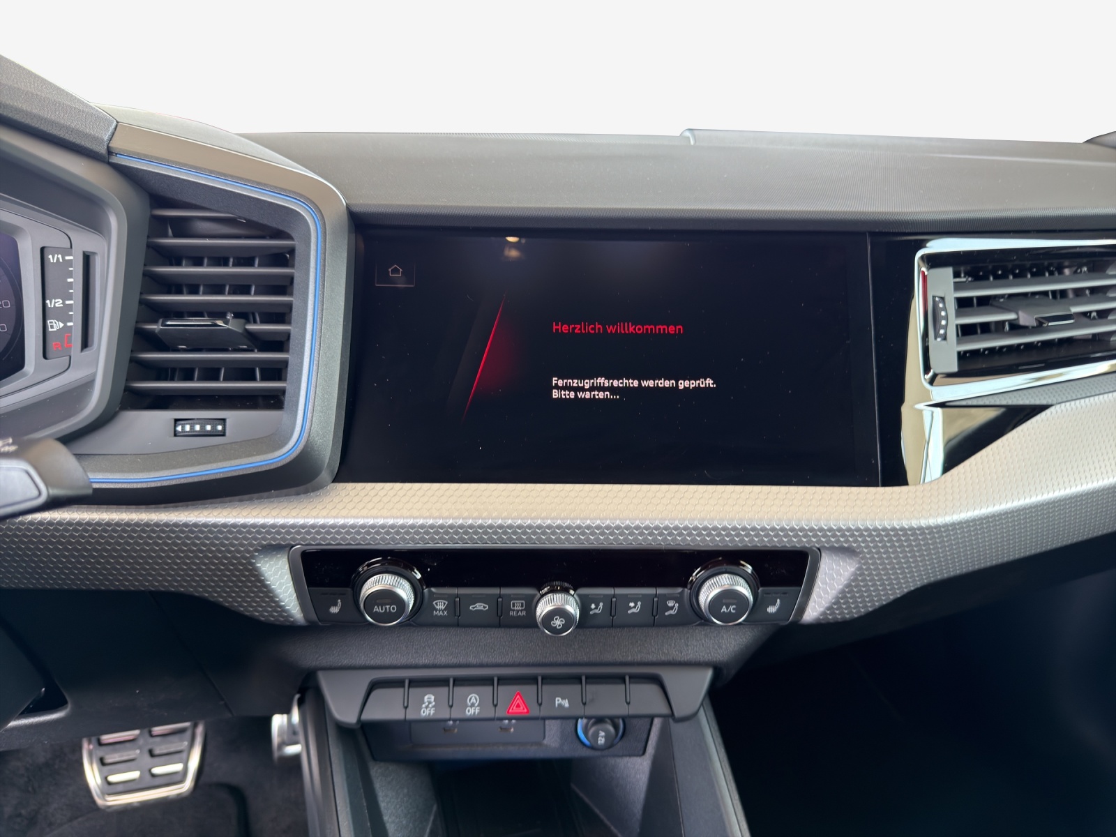AUDI A1 Sportback 35 TFSI S Line S-tronic-image-10