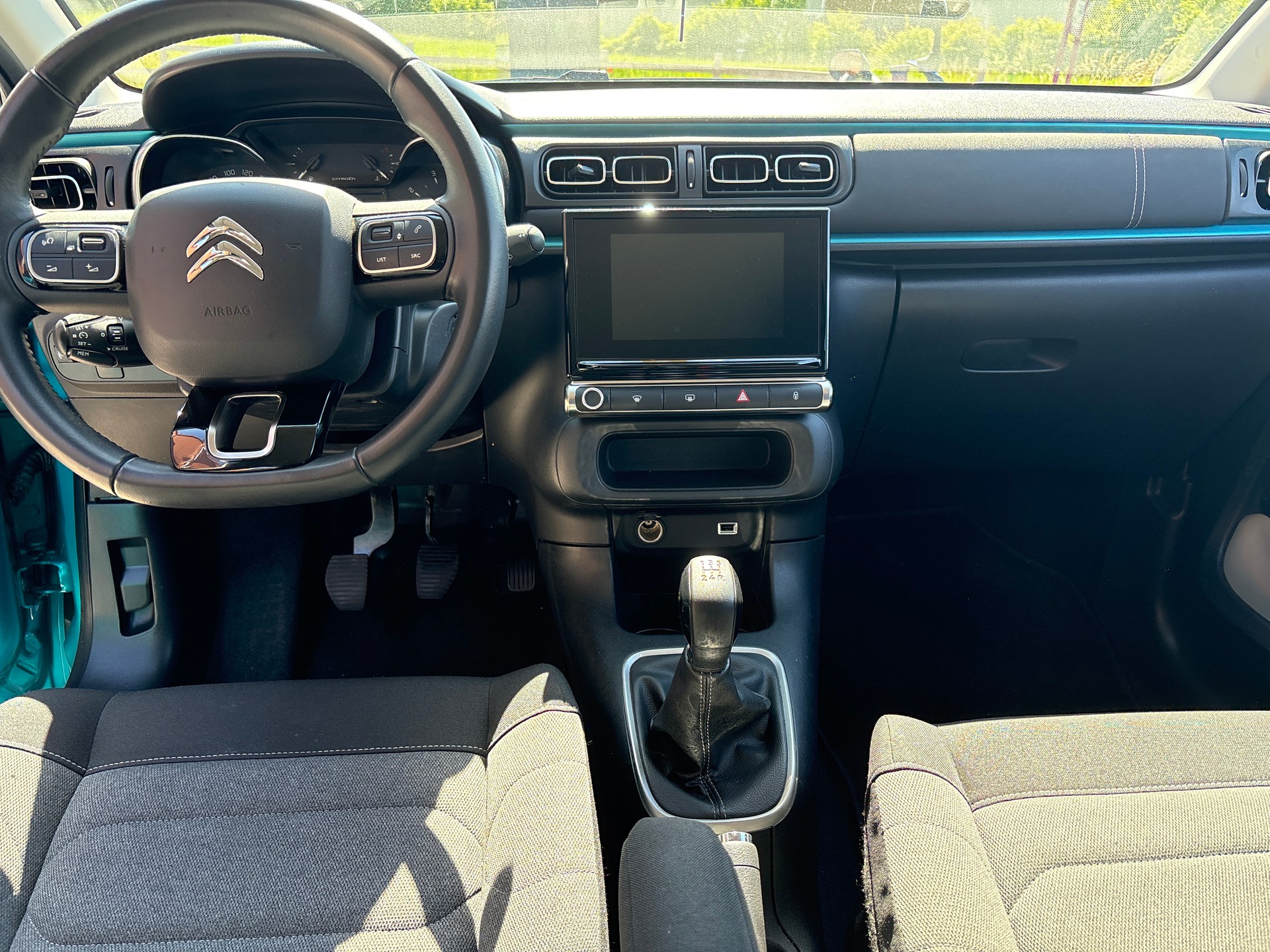 CITROEN C3 1.2i PureTech Feel-image-4