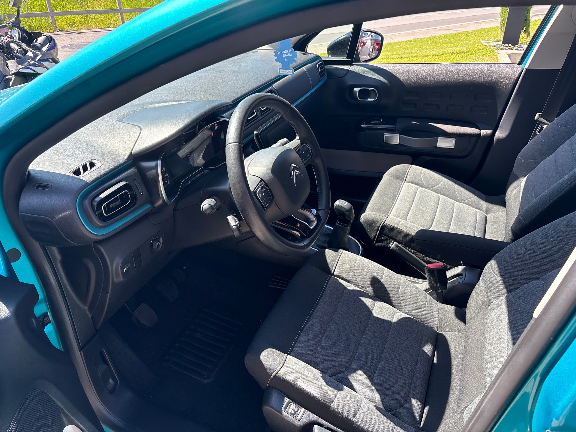 CITROEN C3 1.2i PureTech Feel-image-5