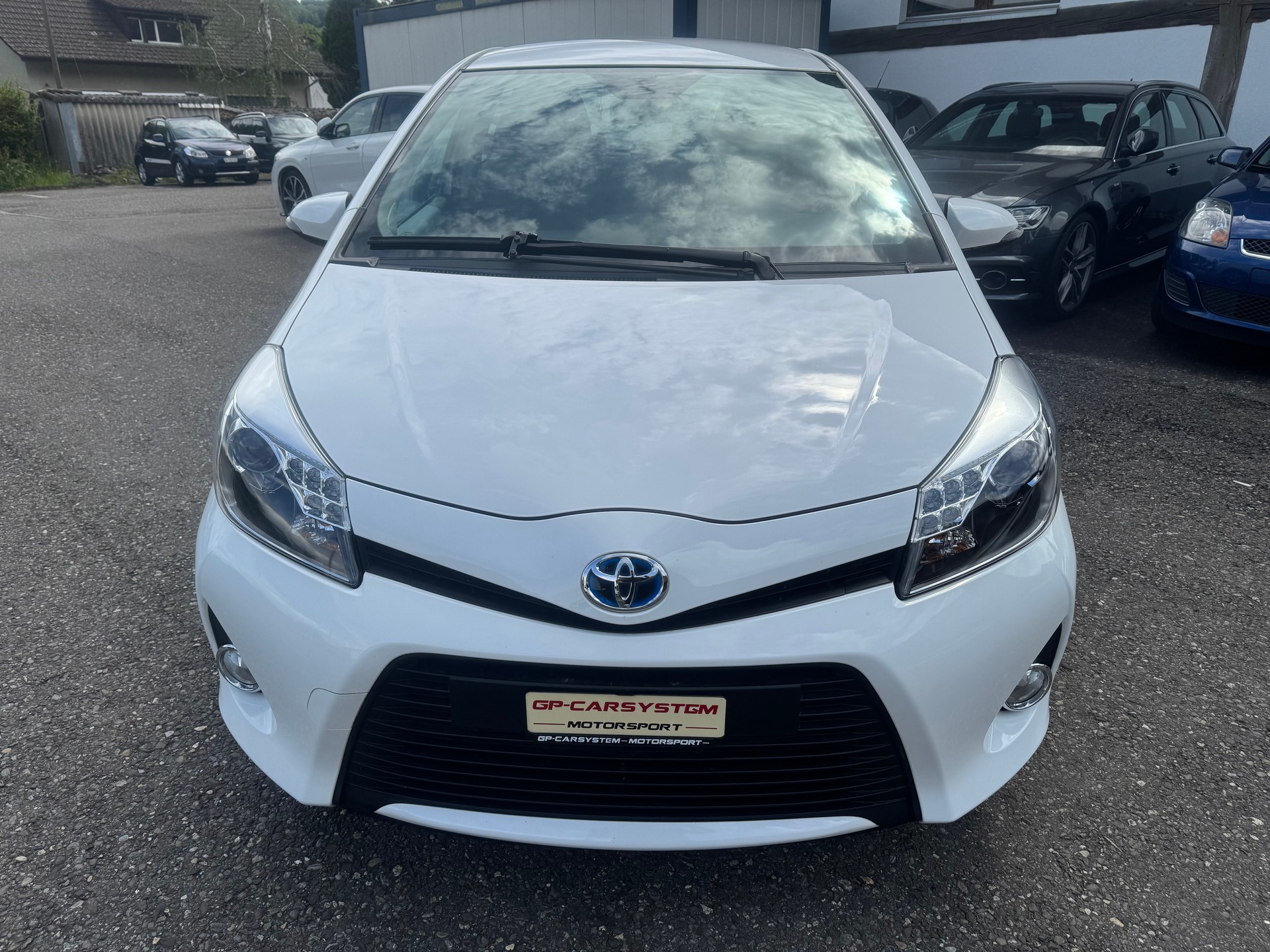 TOYOTA Yaris 1.5 VVT-i Hybrid Sol CVT-image-8