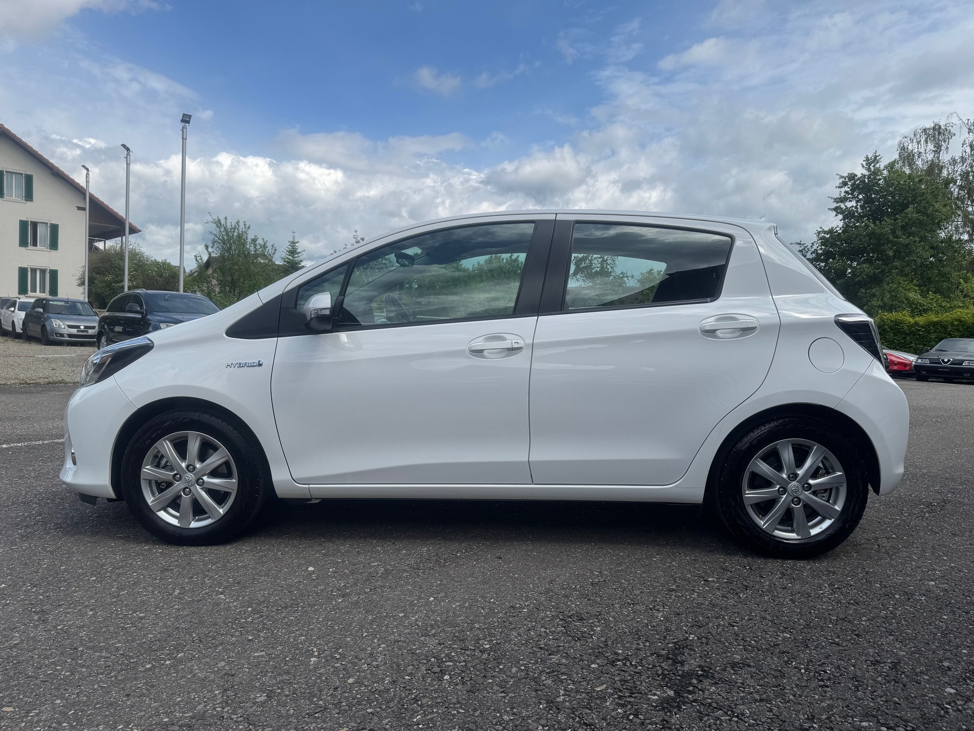 TOYOTA Yaris 1.5 VVT-i Hybrid Sol CVT-image-6