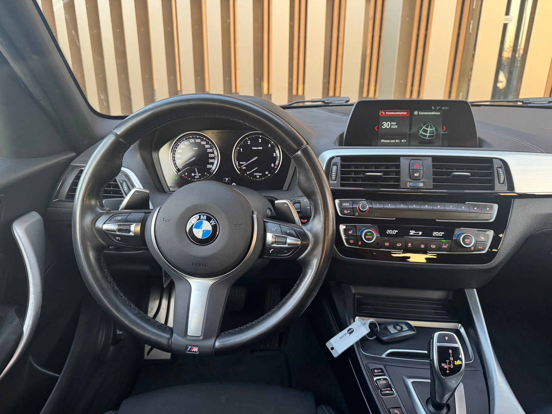 BMW 120d xDrive-image-4