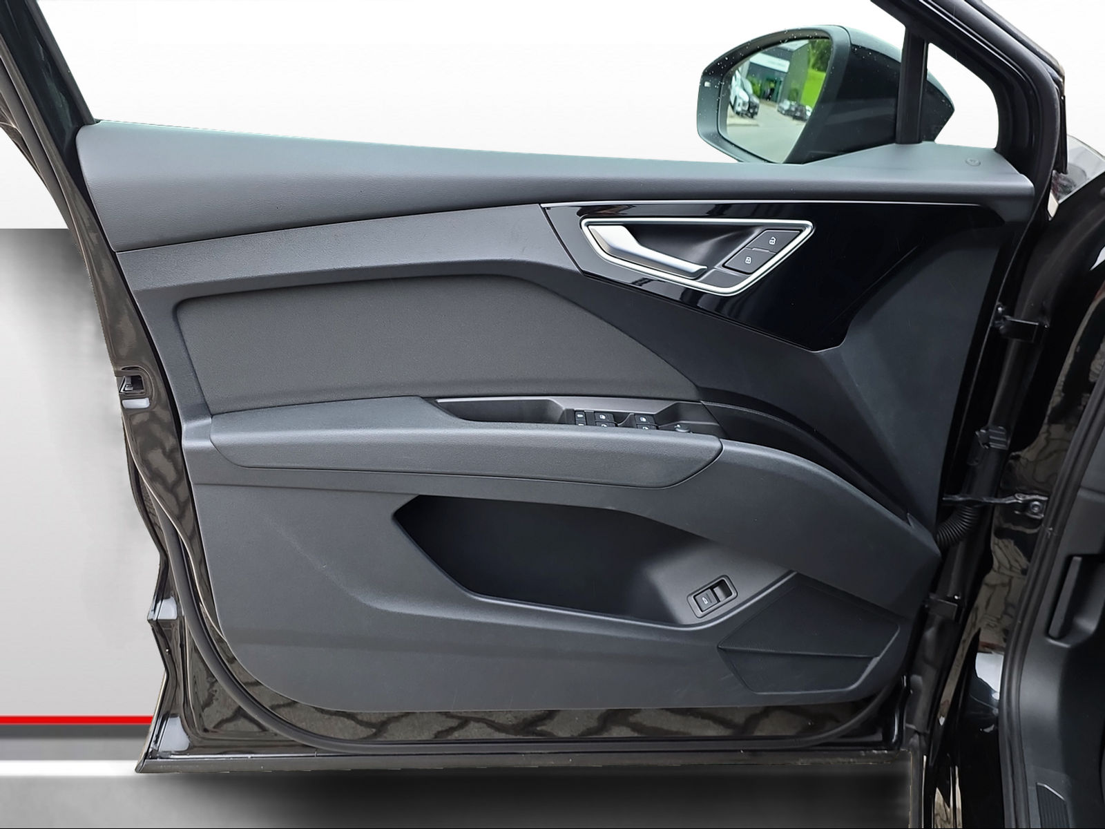 AUDI Q4 e-tron 45 quattro-image-9