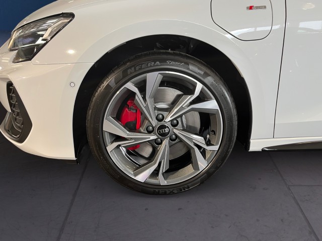 AUDI A3 Sportback TFSI e 200 kW S line Attraction S tronic-image-8