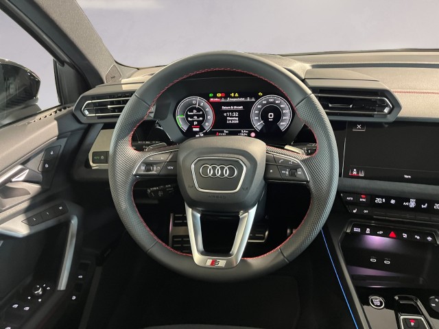 AUDI A3 Sportback TFSI e 200 kW S line Attraction S tronic-image-12