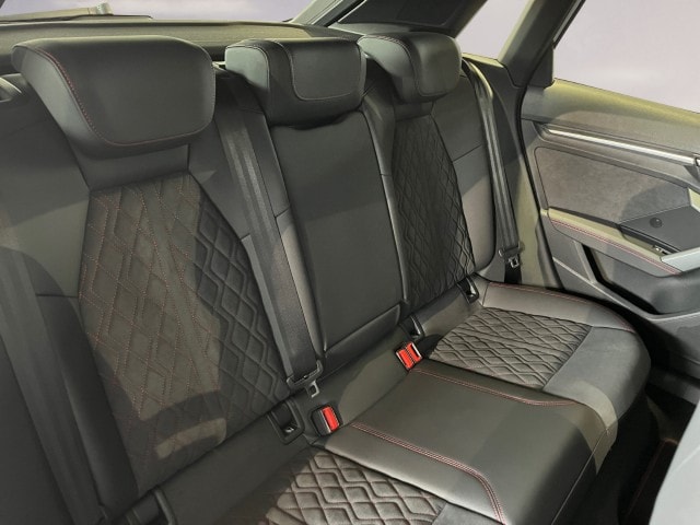 AUDI A3 Sportback TFSI e 200 kW S line Attraction S tronic-image-17