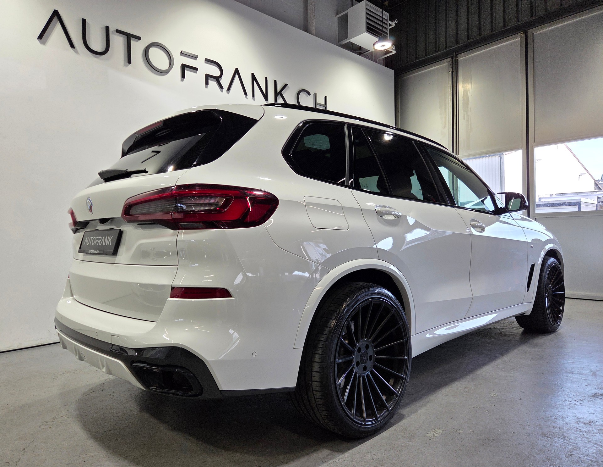 BMW X5 30d xDrive M-Sport-image-2