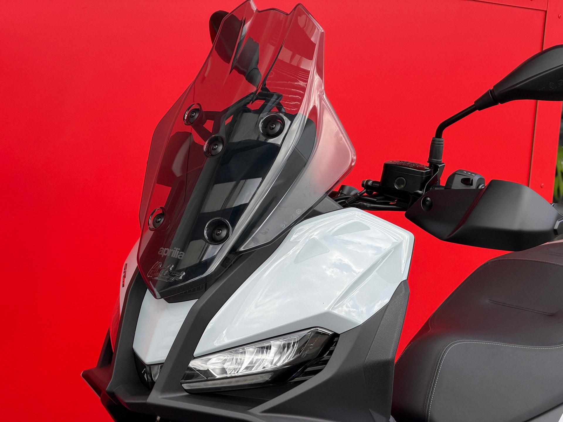 APRILIA SR 400 GT-image-10