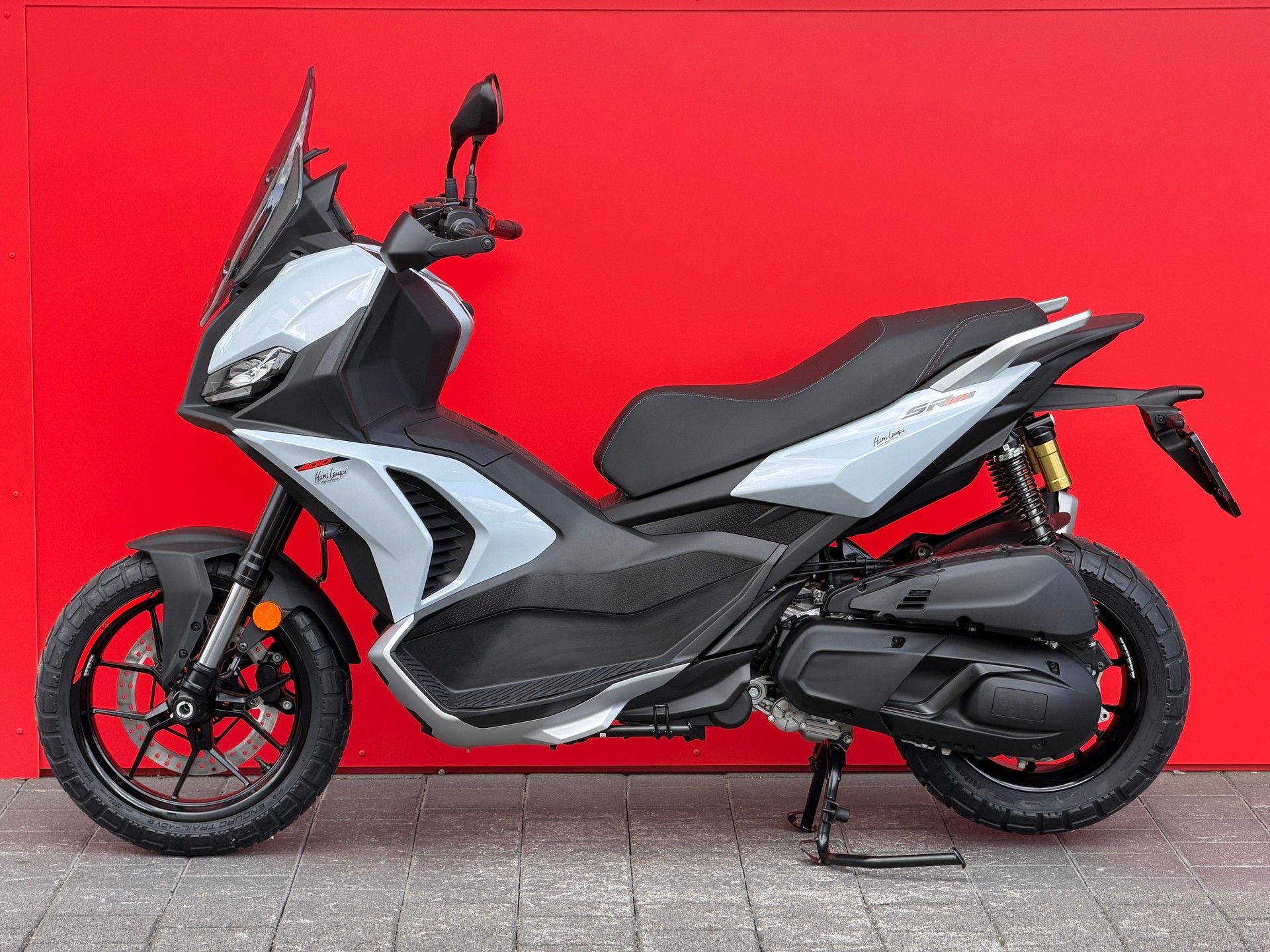 APRILIA SR 400 GT-showroom-element-3