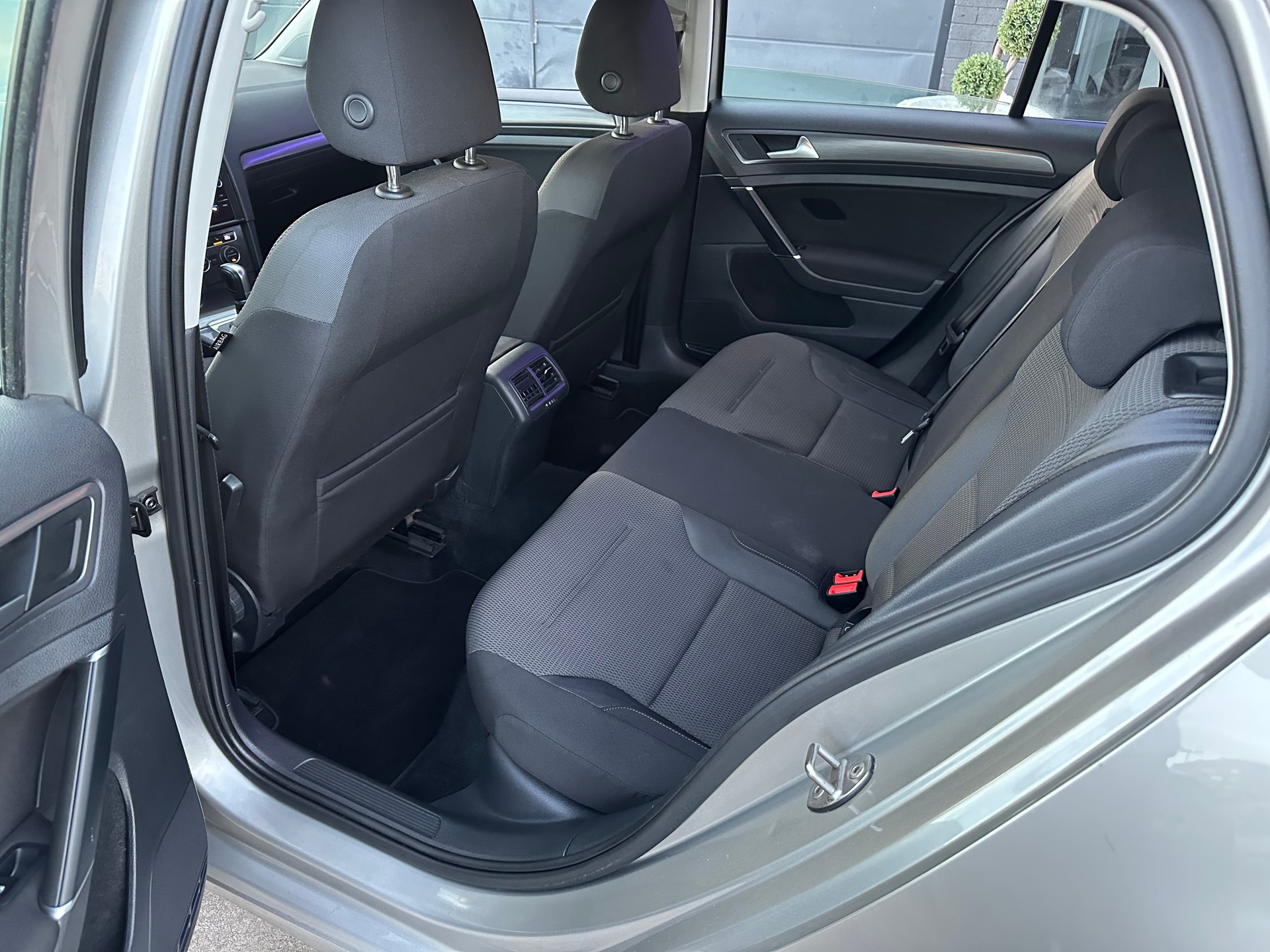 VW Golf 1.4 TSI Highline DSG-image-12