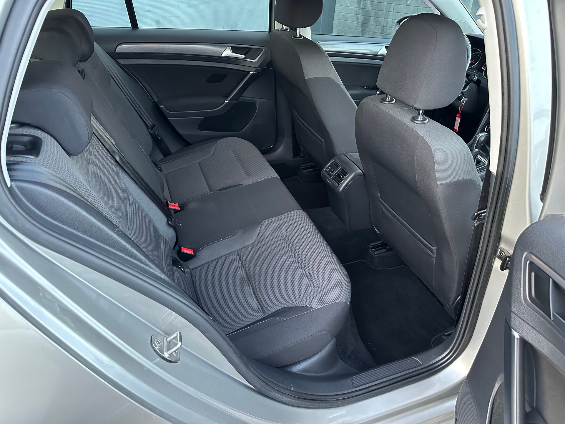 VW Golf 1.4 TSI Highline DSG-image-16