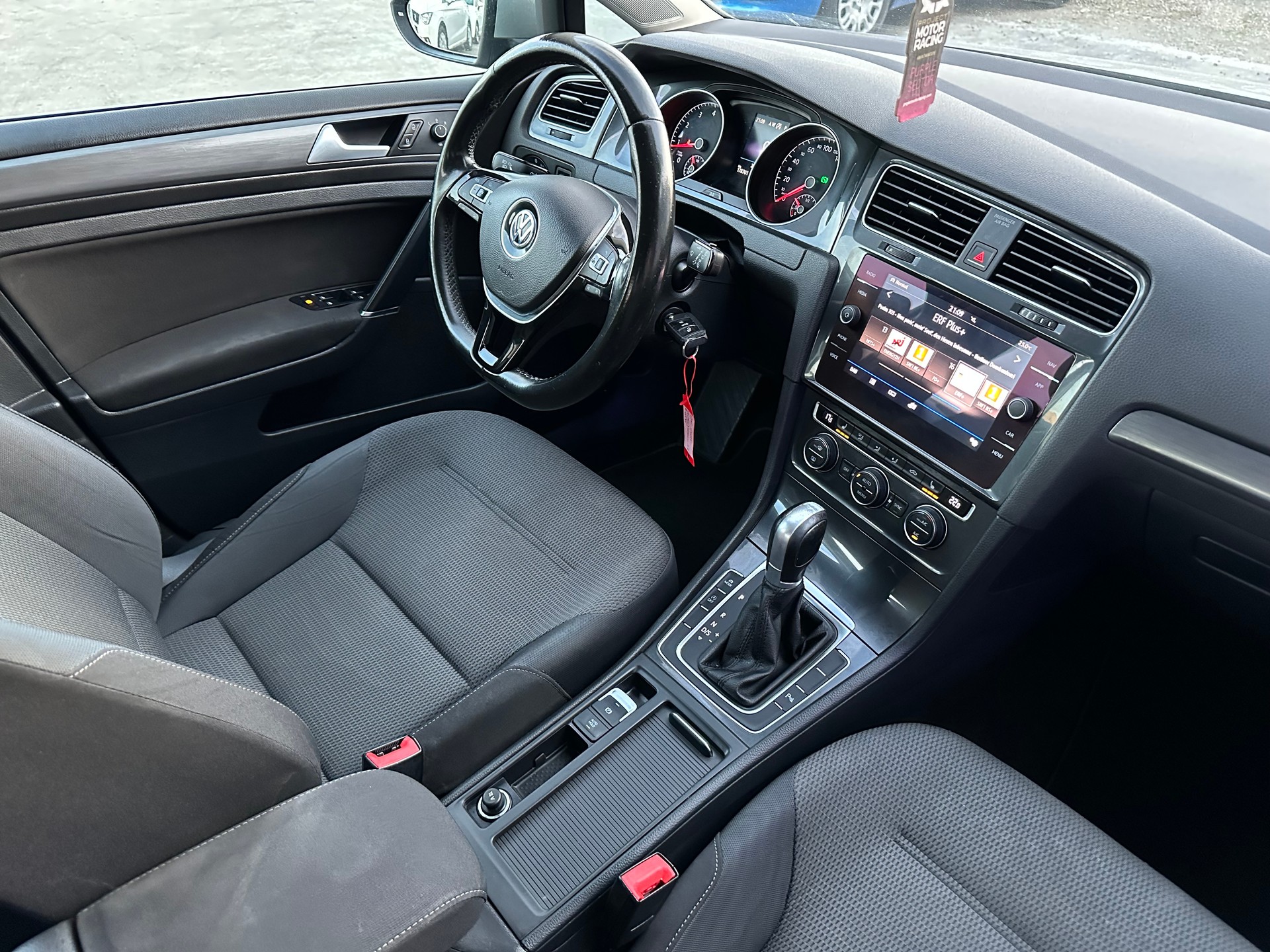 VW Golf 1.4 TSI Highline DSG-image-10