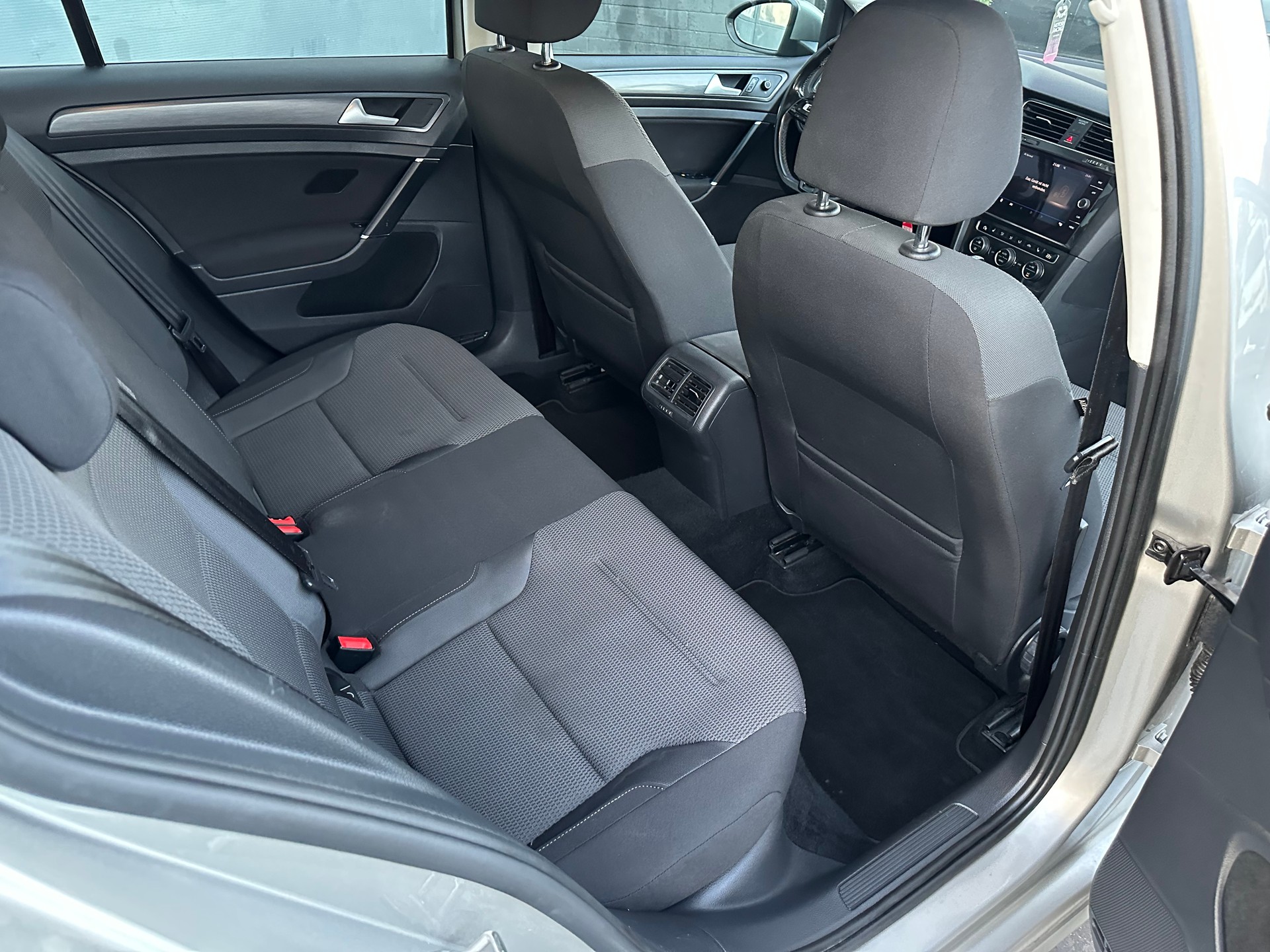 VW Golf 1.4 TSI Highline DSG-image-15