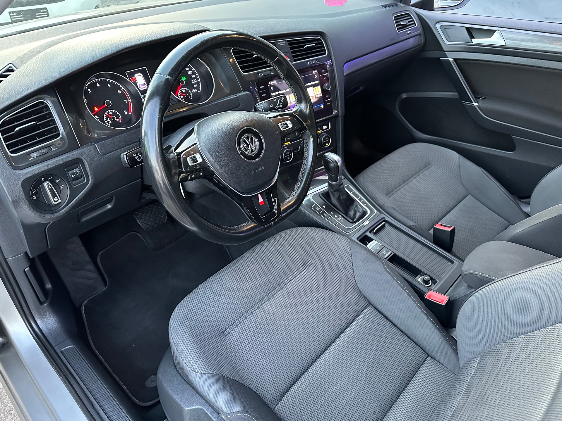 VW Golf 1.4 TSI Highline DSG-image-14